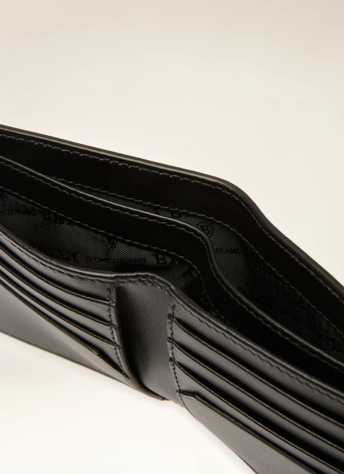 Brasai Leather Wallet In Black & Green