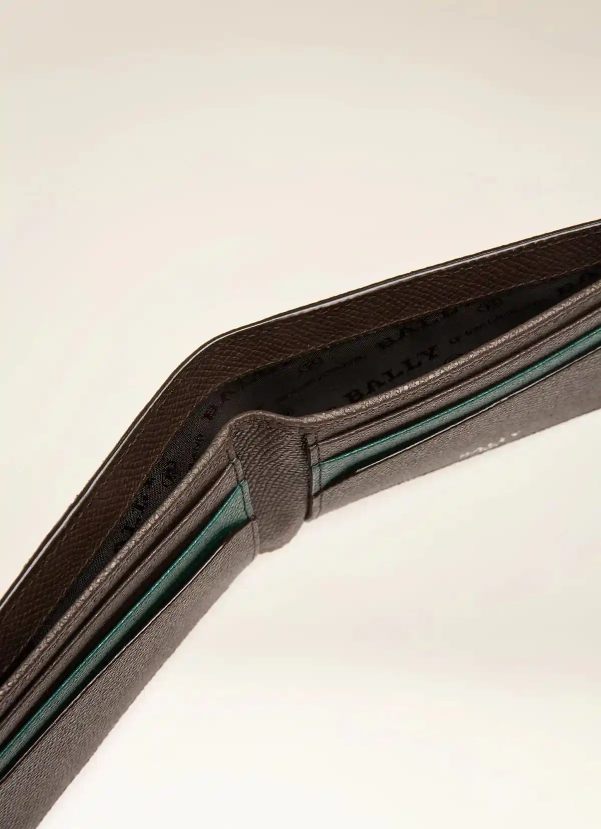 Bevye Wallet In Military Green Leather