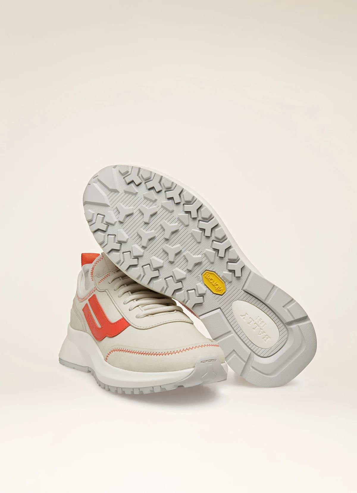 Darys Leather Sneakers