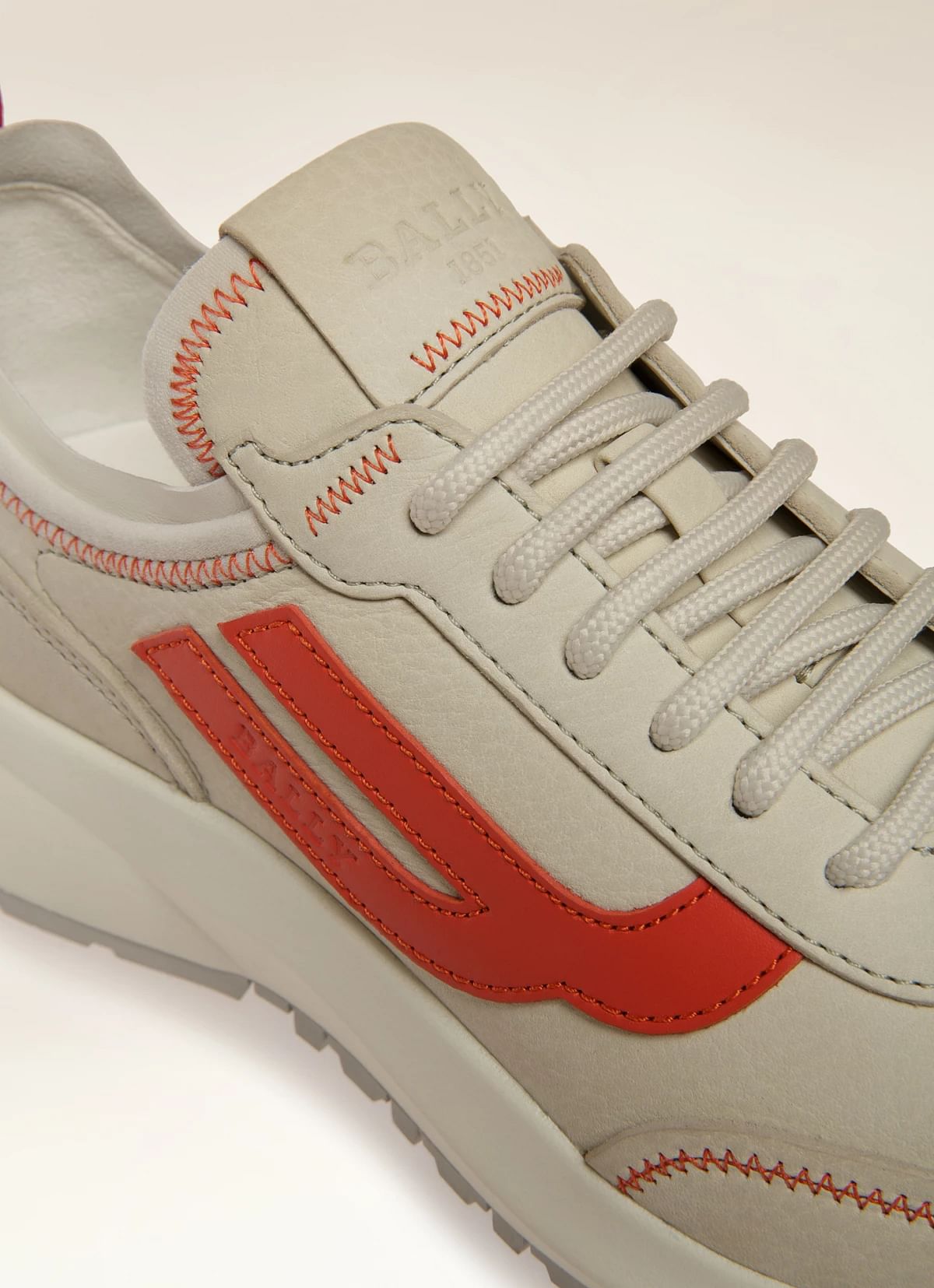 Darys Leather Sneakers
