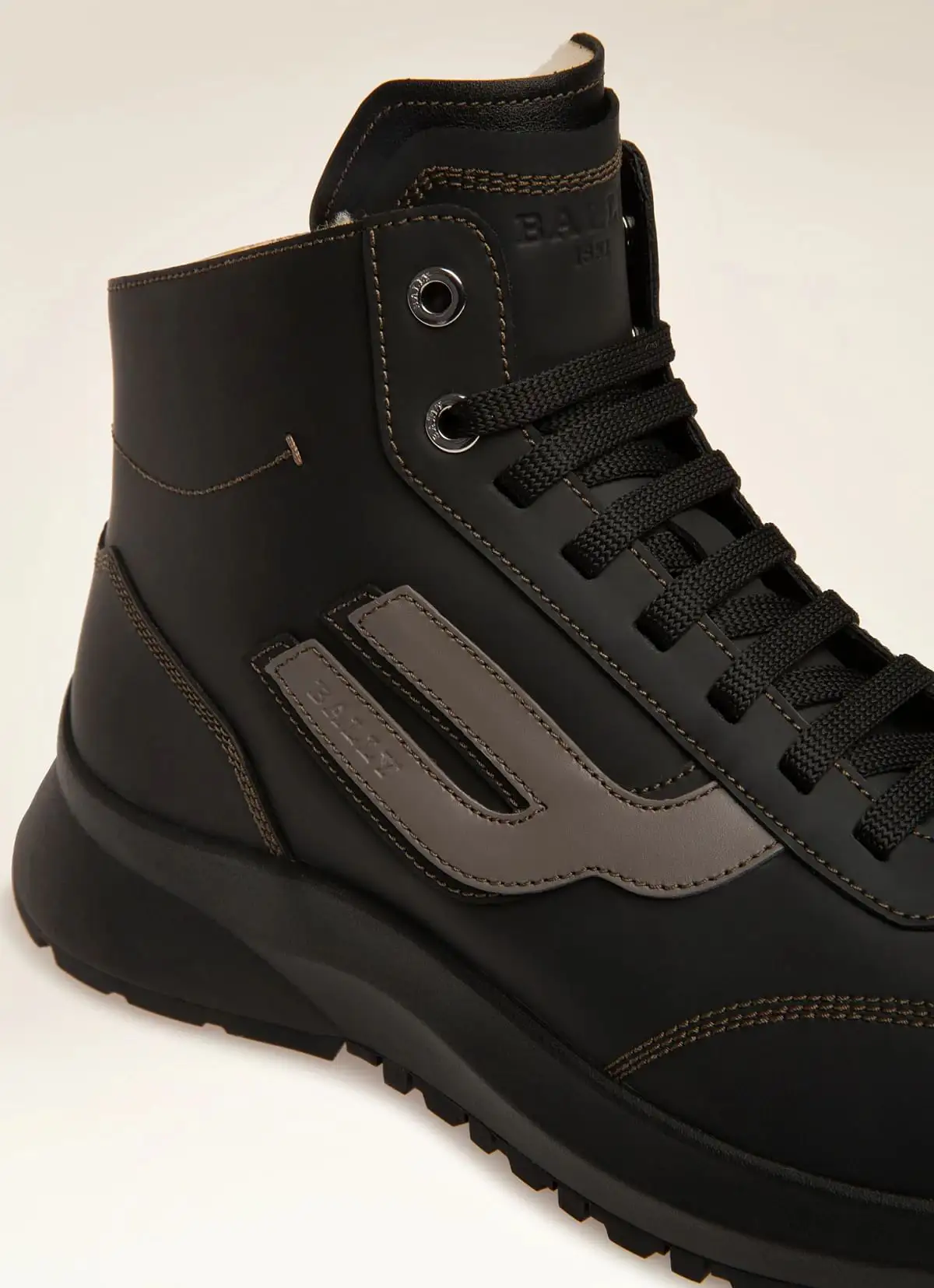 Darrel Leather Sneakers