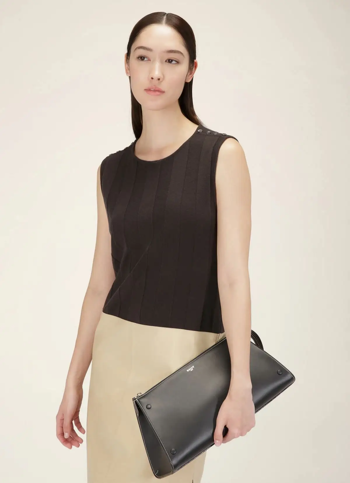 Arieel Leather Minibag In Black