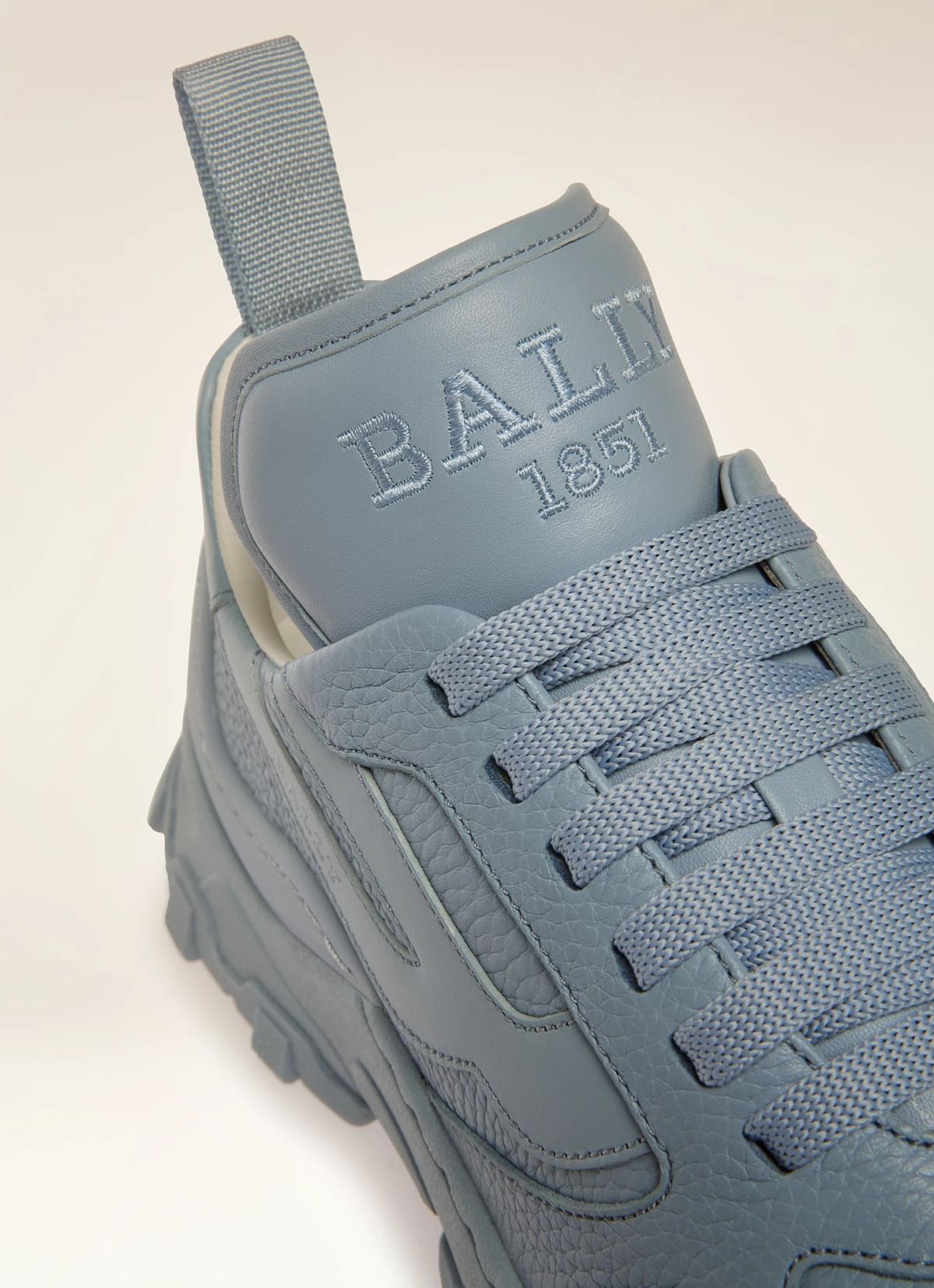 Holden-W Leather Sneakers