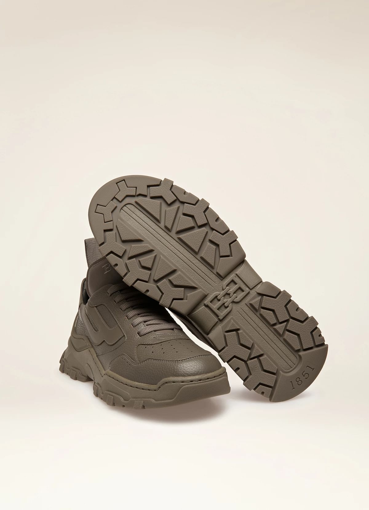 Holden-W Leather Sneakers