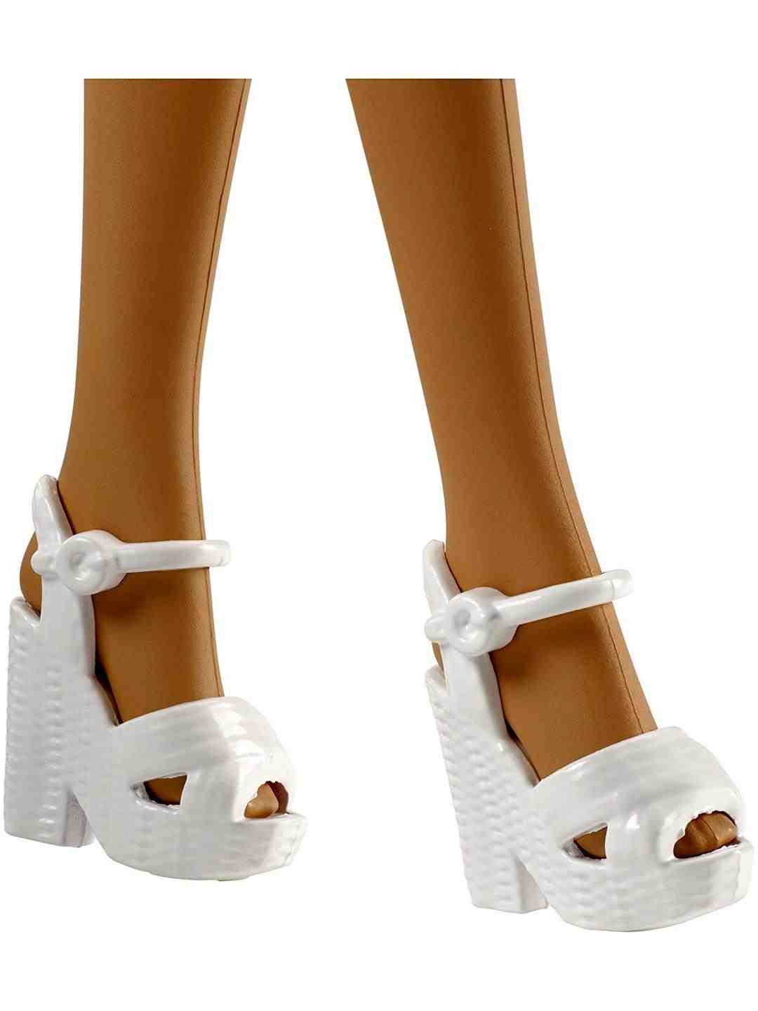 https://cdn.fynd.com/v2/falling-surf-7c8bb8/fyprod/wrkr/products/pictures/item/free/original/barbie/FVJ41/1/GwlTvRCic4-491375036_2.jpg