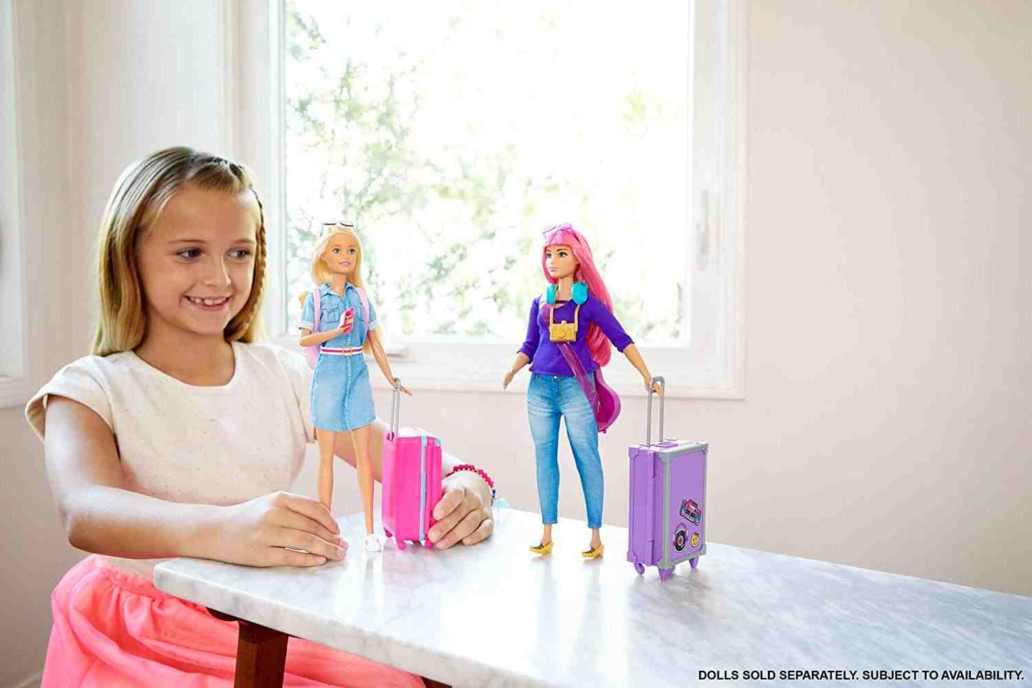 https://cdn.fynd.com/v2/falling-surf-7c8bb8/fyprod/wrkr/products/pictures/item/free/original/barbie/FWV25/0/R52jDcxZDa-895783_1.jpg