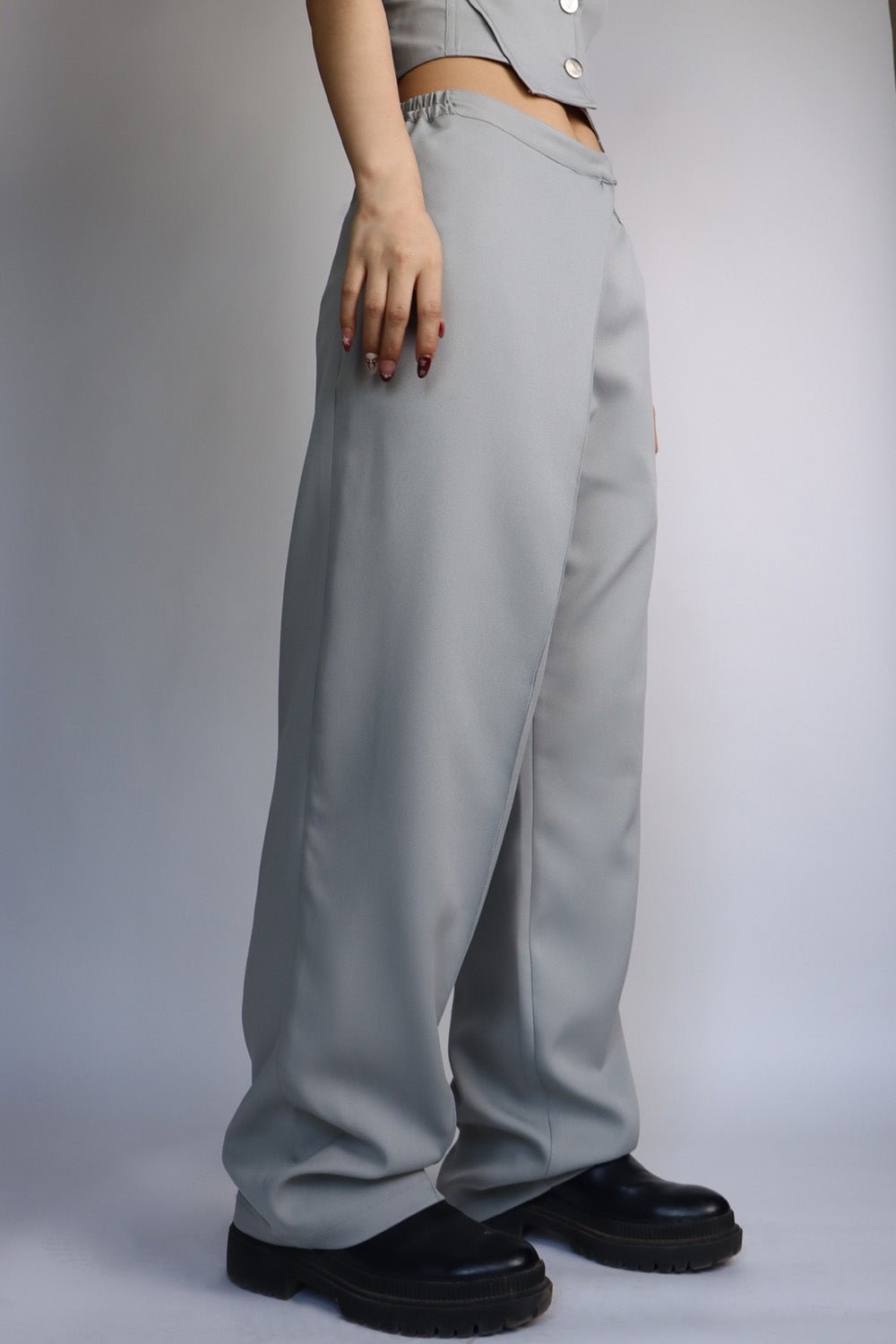 Women's Grey Solid Trousers
