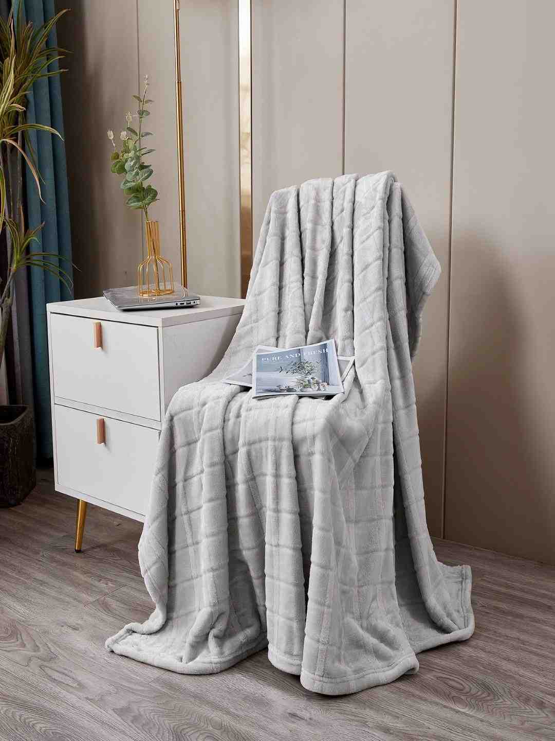 Atlantis AC Double Blanket(220x240cms)