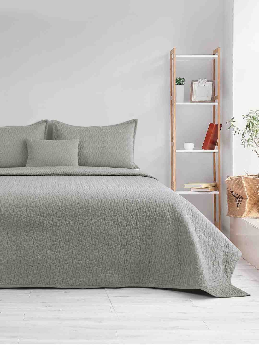 400TC 4 pcs Quilt set superspft fabric Bedspread by Desenhista