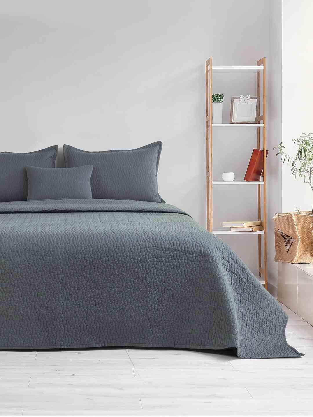 400TC 4 pcs Quilt set superspft fabric Bedspread by Desenhista