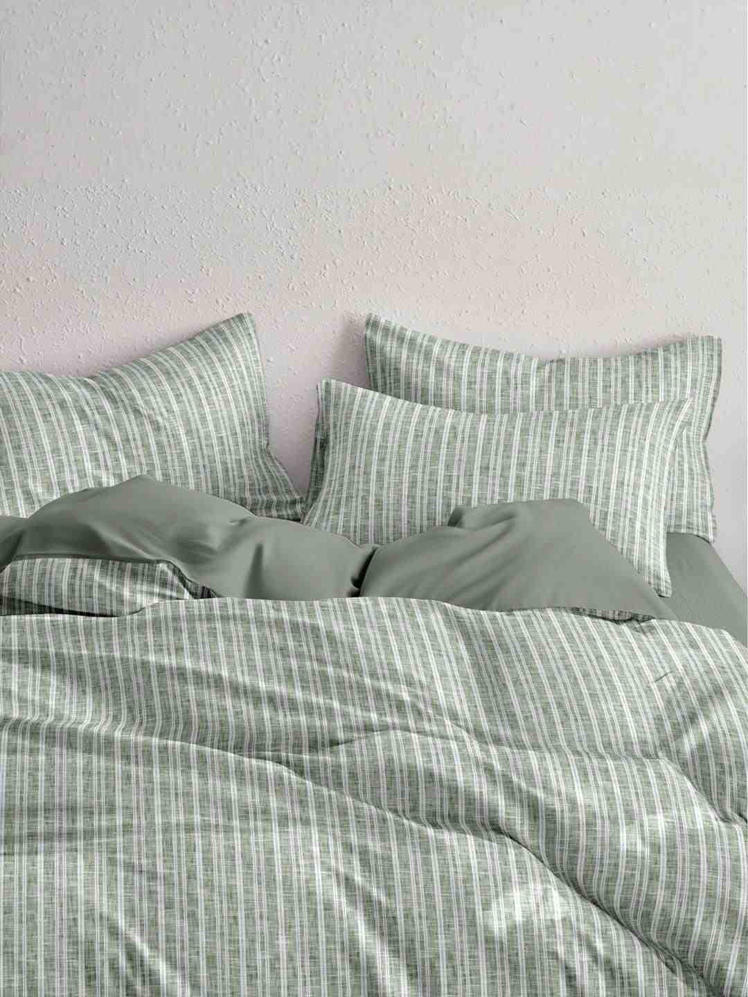 Luke Queen Bedsheet the blend of polyester and cotton.