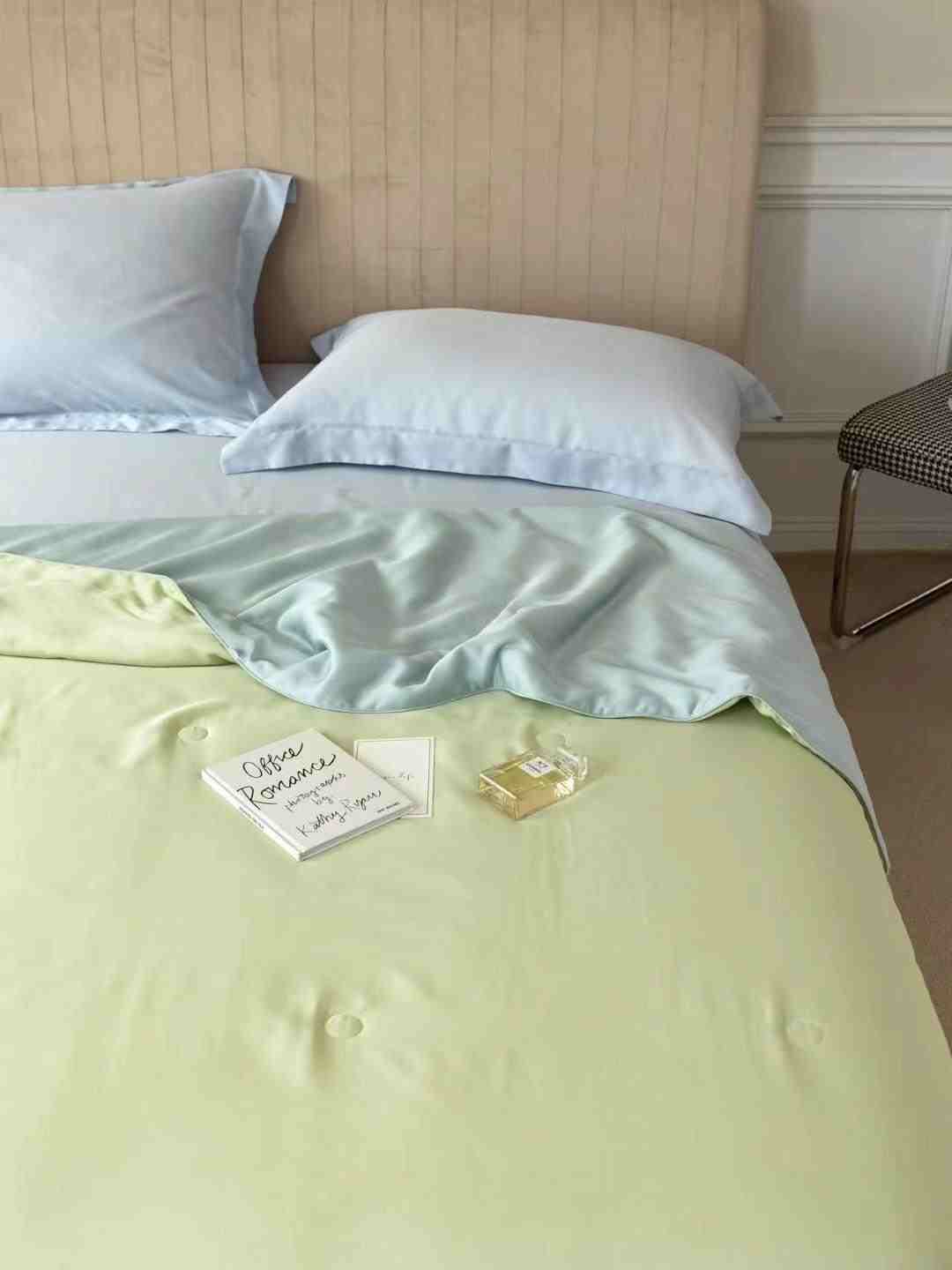 Comfy Summer Lightweight Comforter Collection