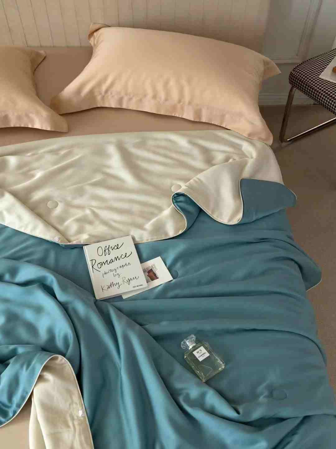 Comfy Summer Lightweight Comforter Collection