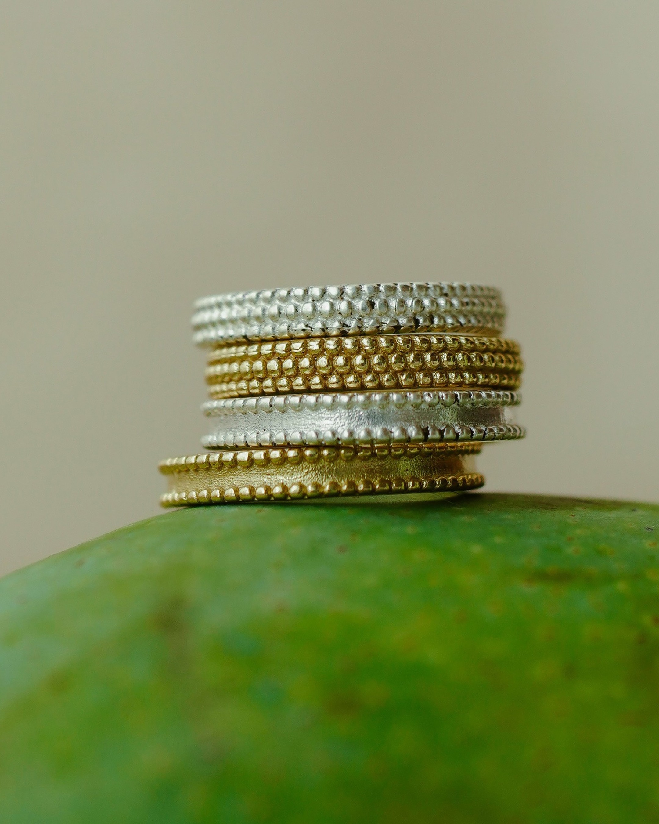 Rawa Midi Ring with 3 Layer Granulation