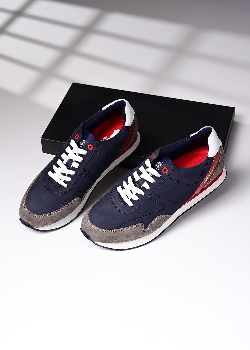 Men HypeTorque Blue red Trainers