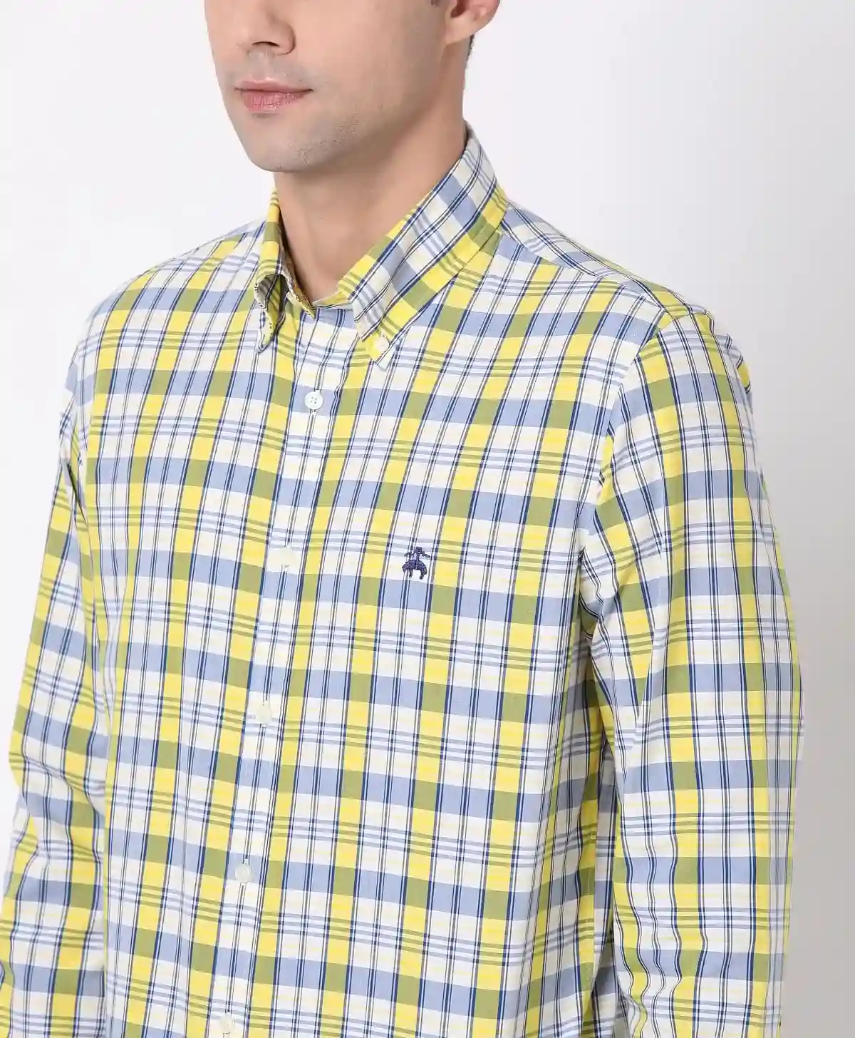 https://cdn.fynd.com/v2/falling-surf-7c8bb8/fyprod/wrkr/products/pictures/item/free/original/brooks-brothers/202200003_Yellow/2/z7mGJv8Idb-410309760005_4_2058.webp