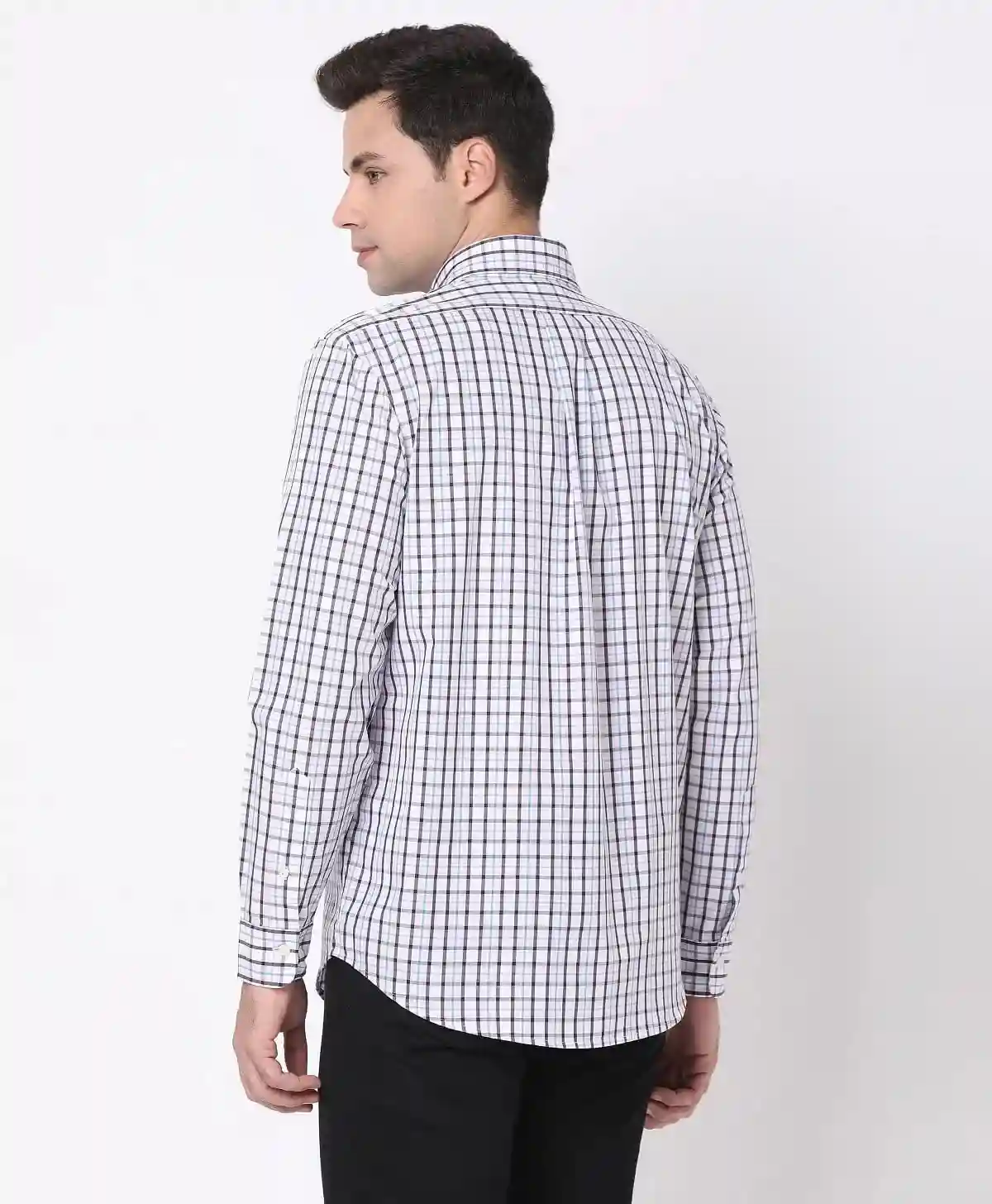 https://cdn.fynd.com/v2/falling-surf-7c8bb8/fyprod/wrkr/products/pictures/item/free/original/brooks-brothers/202200017_Pink/1/b_ubW-fsUS-410309774005_3_8261.webp