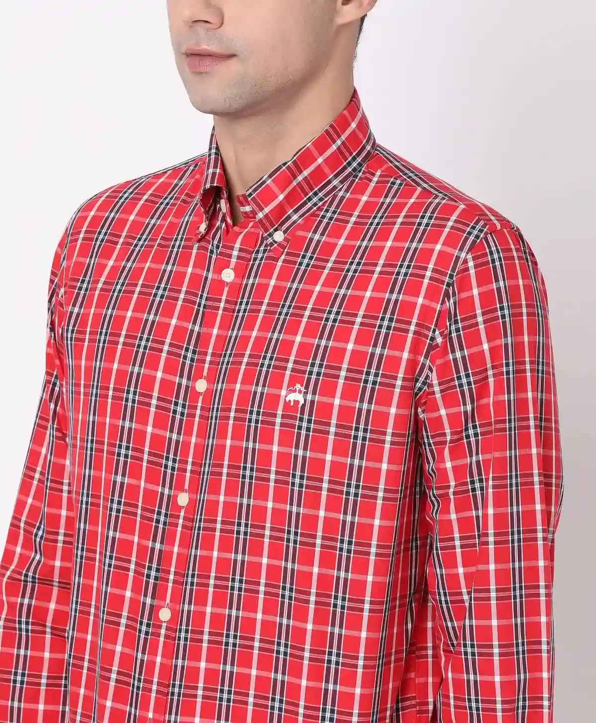 https://cdn.fynd.com/v2/falling-surf-7c8bb8/fyprod/wrkr/products/pictures/item/free/original/brooks-brothers/202200019_BRIGHT-RED/2/u5Gv8zexam-410309776005_4_3055.webp