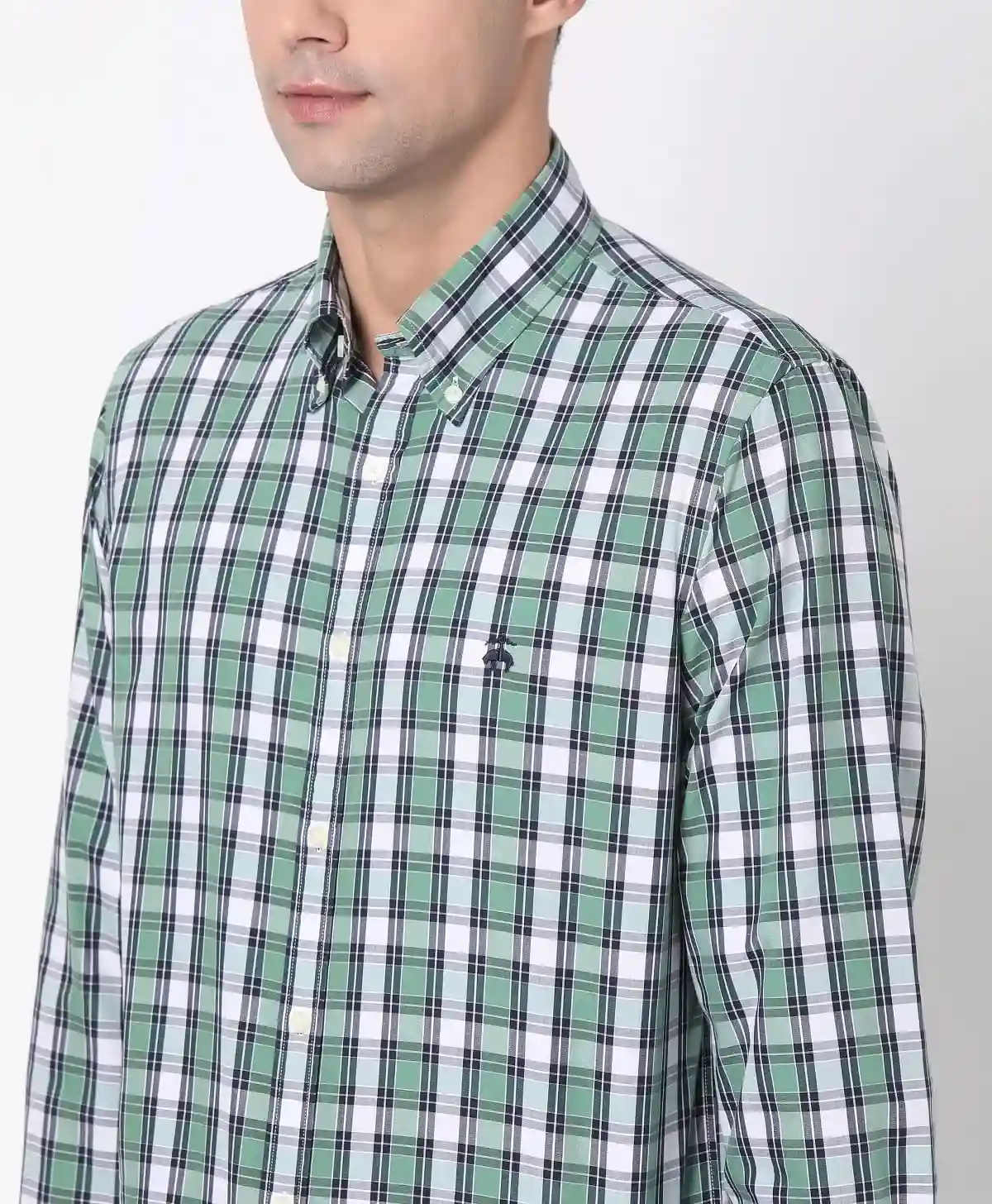 https://cdn.fynd.com/v2/falling-surf-7c8bb8/fyprod/wrkr/products/pictures/item/free/original/brooks-brothers/202200023_Green/2/Y-s9bZMHfB-410309780005_4_2424.webp