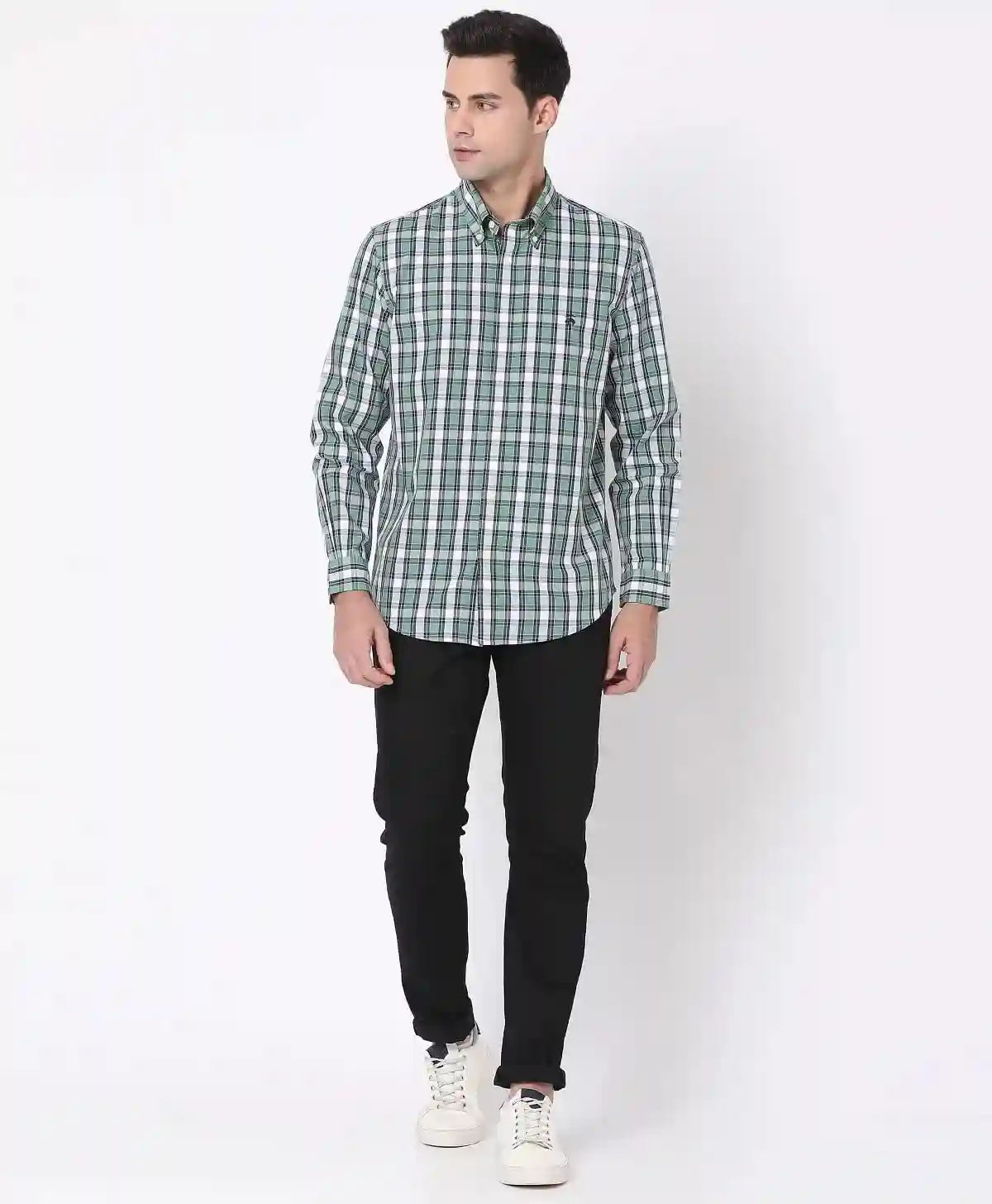 https://cdn.fynd.com/v2/falling-surf-7c8bb8/fyprod/wrkr/products/pictures/item/free/original/brooks-brothers/202200023_Green/3/YTXjiMS-RJ-410309780005_5_1196.webp