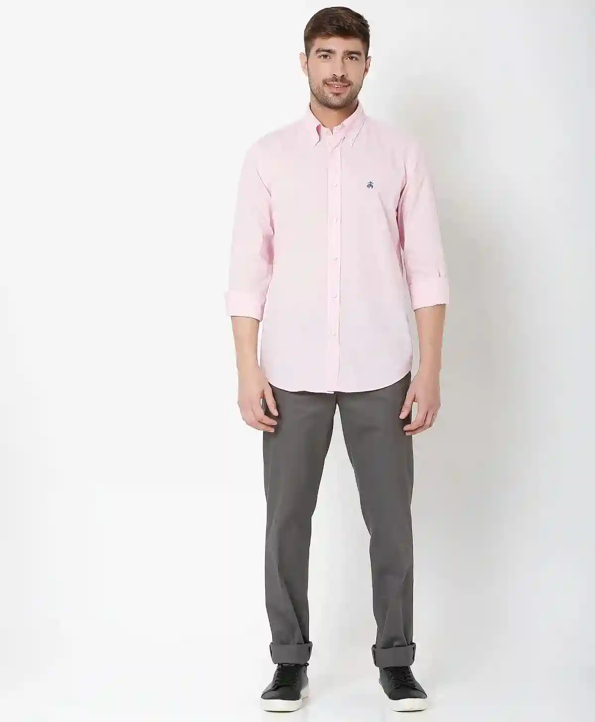 https://cdn.fynd.com/v2/falling-surf-7c8bb8/fyprod/wrkr/products/pictures/item/free/original/brooks-brothers/202200028_LIGHT-PINK/4/5E6OVkSaLO-410309785005_5_5393.webp