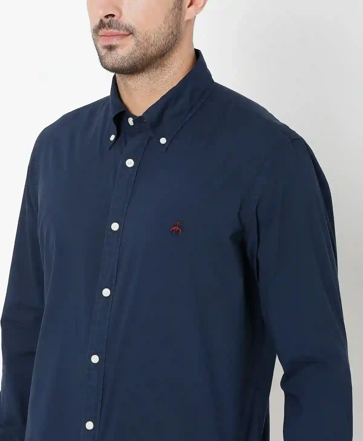 https://cdn.fynd.com/v2/falling-surf-7c8bb8/fyprod/wrkr/products/pictures/item/free/original/brooks-brothers/202200029_Navy/2/06cEfdvZCD-410309786005_3_1696.webp