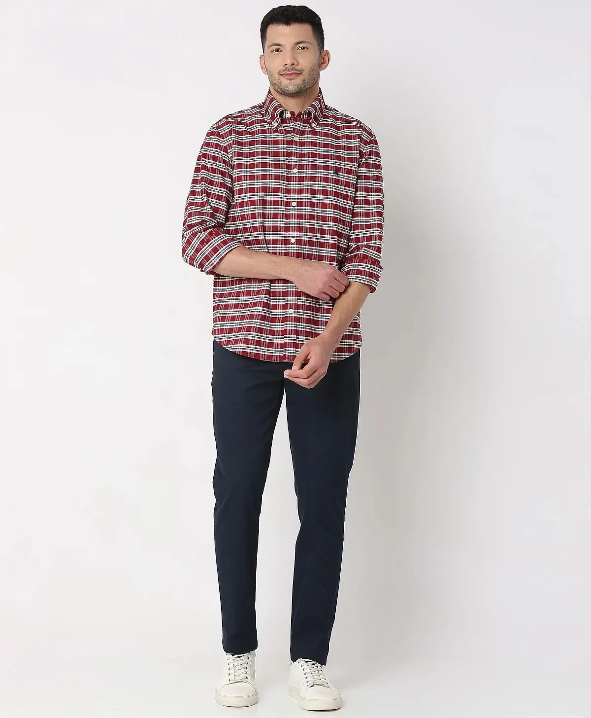https://cdn.fynd.com/v2/falling-surf-7c8bb8/fyprod/wrkr/products/pictures/item/free/original/brooks-brothers/202200041_MAROON/4/L2etrD57Gk-410366260005_5_1797.webp