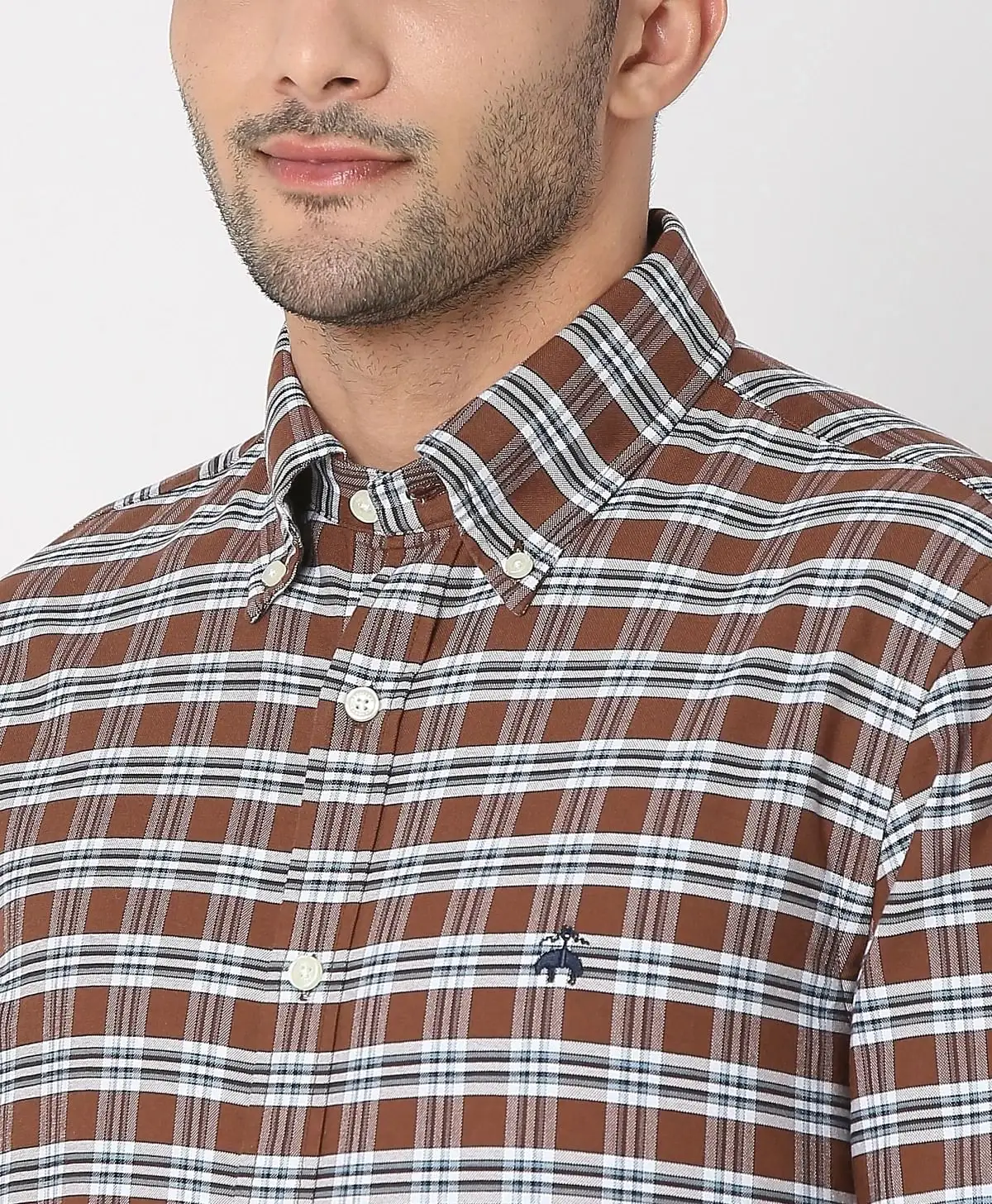 https://cdn.fynd.com/v2/falling-surf-7c8bb8/fyprod/wrkr/products/pictures/item/free/original/brooks-brothers/202200043_BROWN/2/OfDbPbpU22-410366262005_3_1952.webp