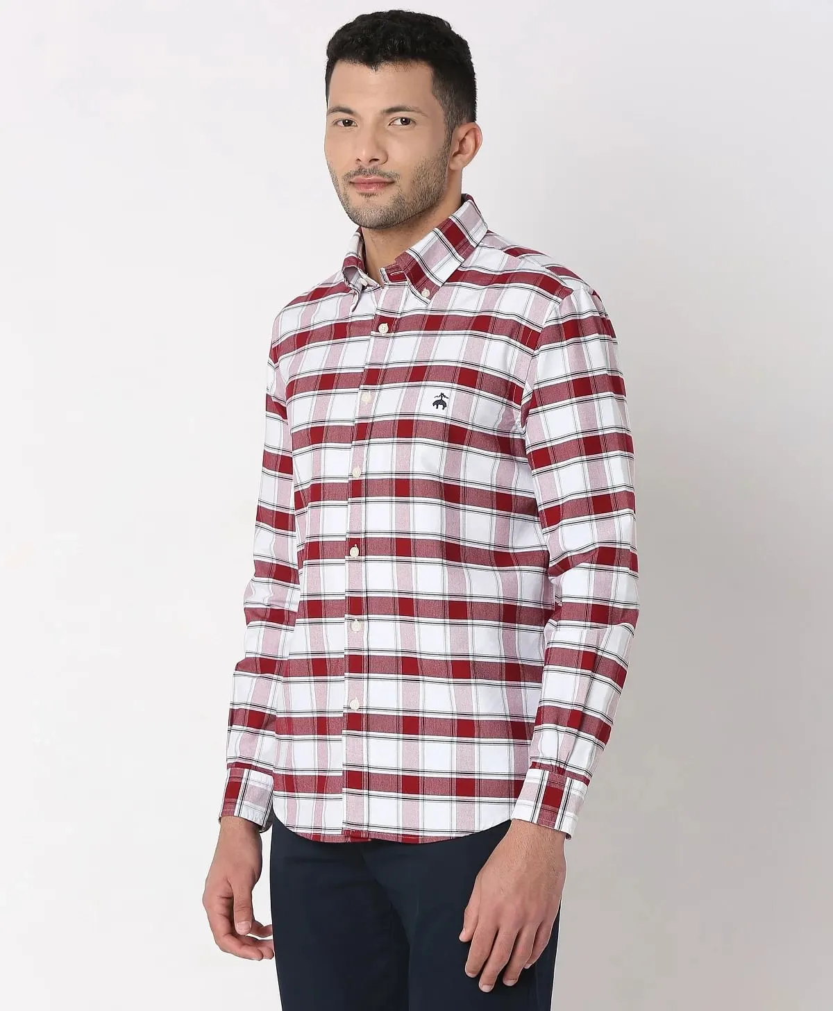 https://cdn.fynd.com/v2/falling-surf-7c8bb8/fyprod/wrkr/products/pictures/item/free/original/brooks-brothers/202200044_MAROON/1/F6pE4iS7Bk-410366263005_2_1549.webp