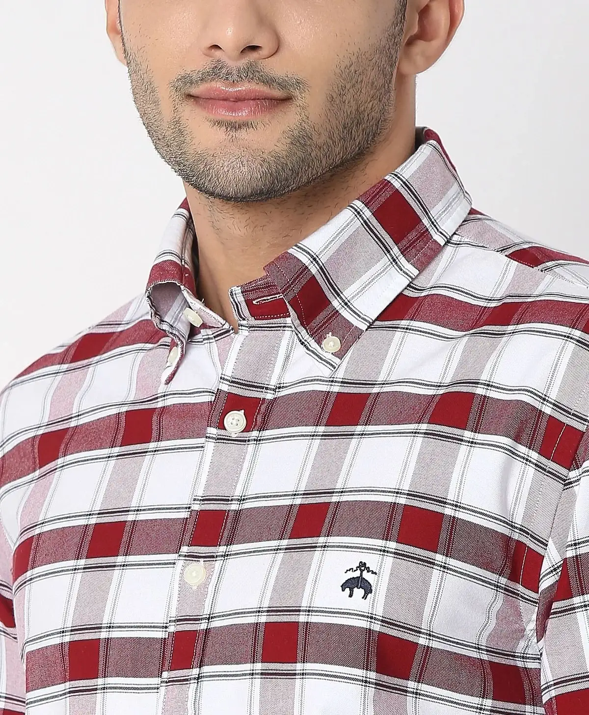 https://cdn.fynd.com/v2/falling-surf-7c8bb8/fyprod/wrkr/products/pictures/item/free/original/brooks-brothers/202200044_MAROON/2/cDsgbttp3S-410366263005_3_1257.webp