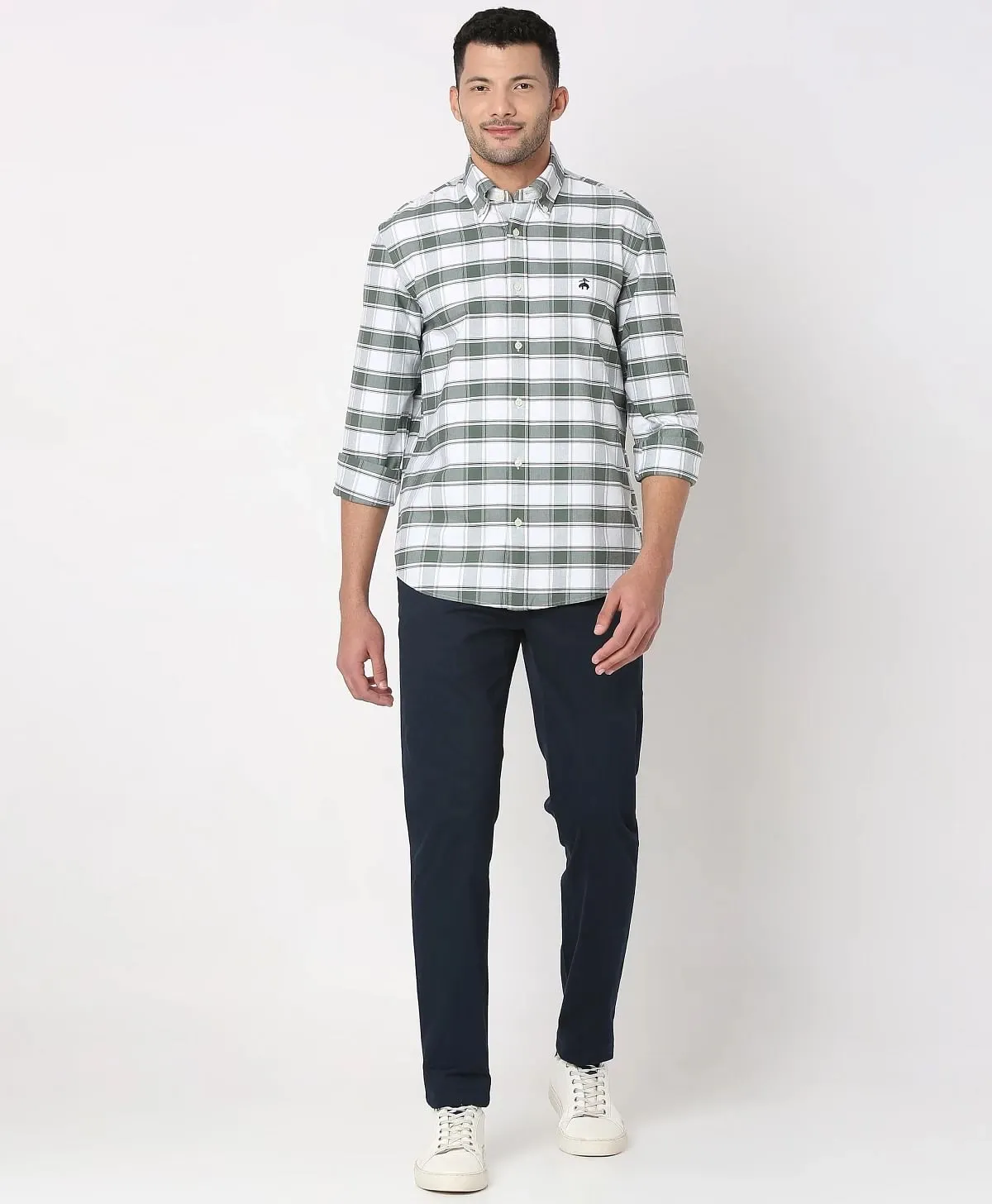 https://cdn.fynd.com/v2/falling-surf-7c8bb8/fyprod/wrkr/products/pictures/item/free/original/brooks-brothers/202200045_LTGREEN/4/m-y9UzRl6r-410366264005_5_6831.webp
