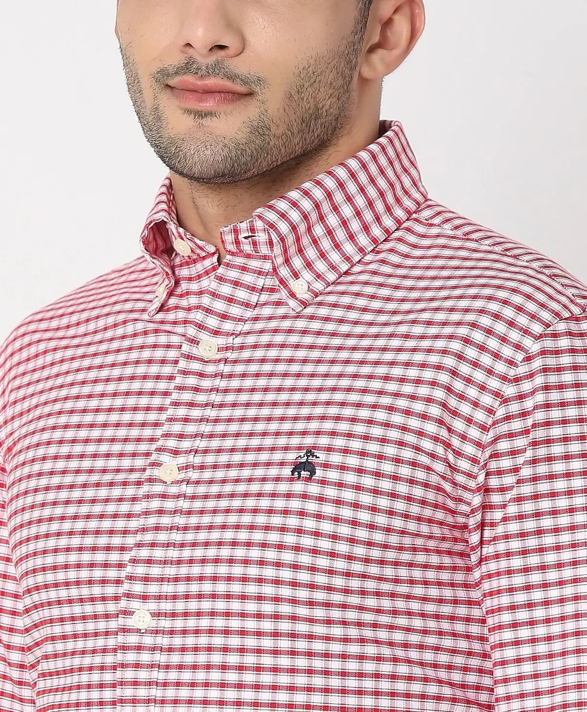 https://cdn.fynd.com/v2/falling-surf-7c8bb8/fyprod/wrkr/products/pictures/item/free/original/brooks-brothers/202200048_RED/1/fXenRNlZYy-410366267005_2_4288.webp