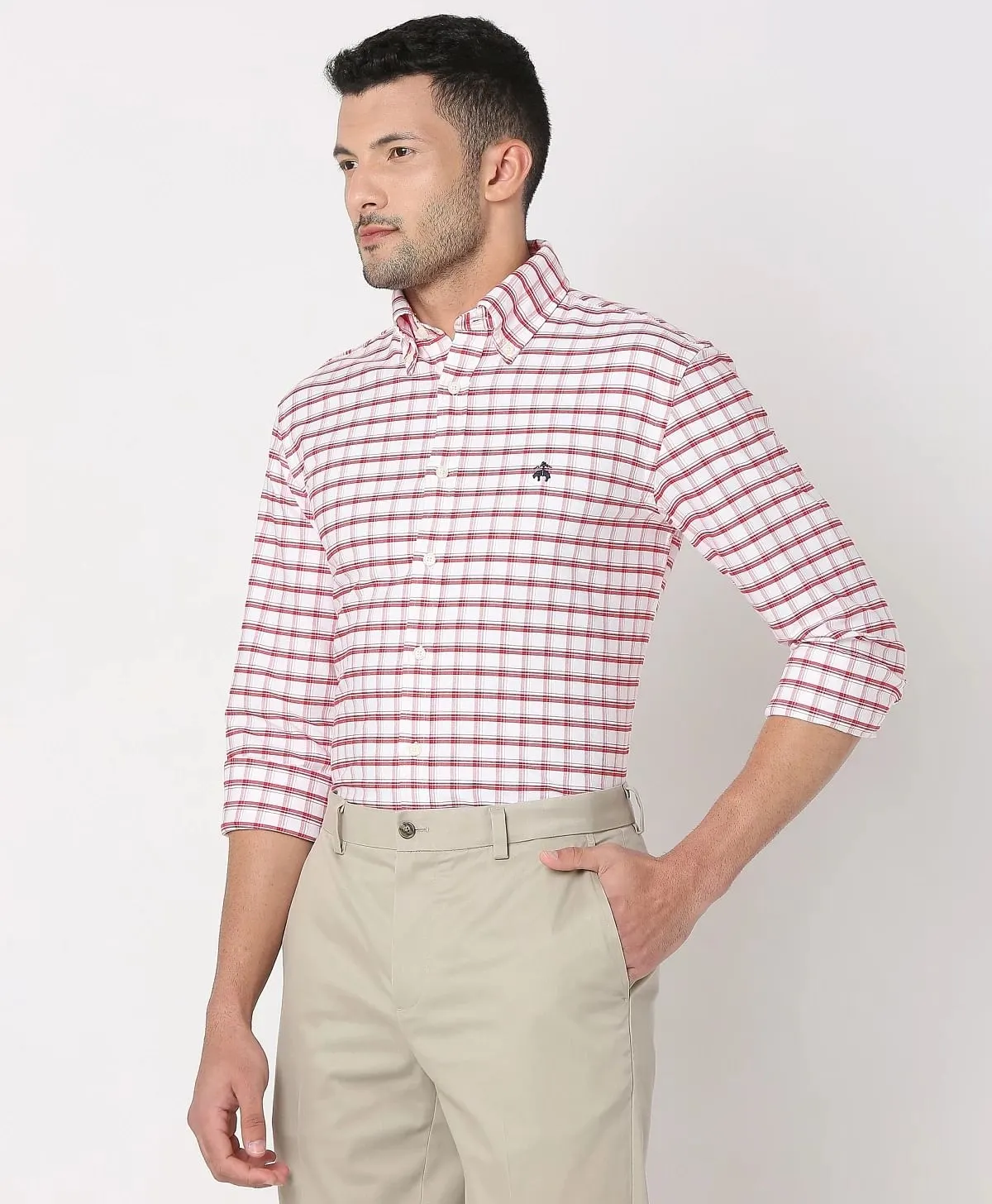 https://cdn.fynd.com/v2/falling-surf-7c8bb8/fyprod/wrkr/products/pictures/item/free/original/brooks-brothers/202200051_RED/1/yLZ9_f5owz-410366270005_2_1490.webp