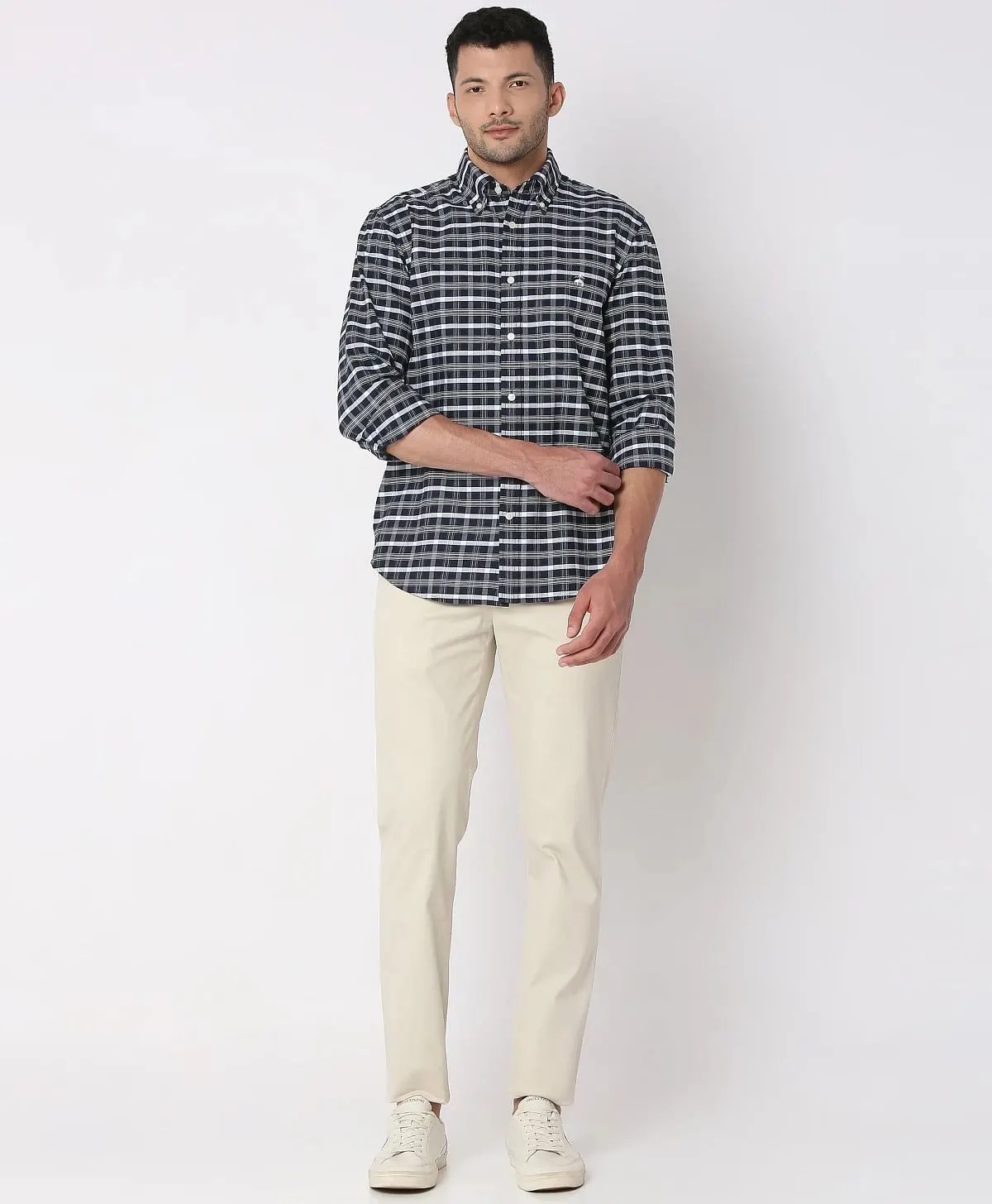 https://cdn.fynd.com/v2/falling-surf-7c8bb8/fyprod/wrkr/products/pictures/item/free/original/brooks-brothers/202200052_NAVY/4/-BcJlUVha3-410366271005_5_5500.webp