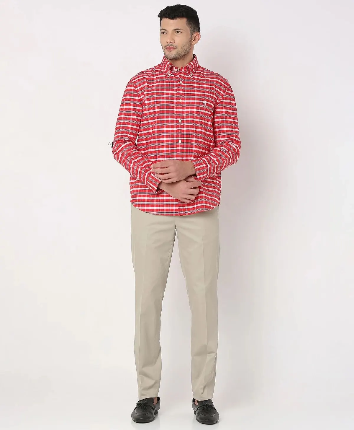 https://cdn.fynd.com/v2/falling-surf-7c8bb8/fyprod/wrkr/products/pictures/item/free/original/brooks-brothers/202200053_RED/4/MH7GNb2oHK-410366272005_5_3906.webp