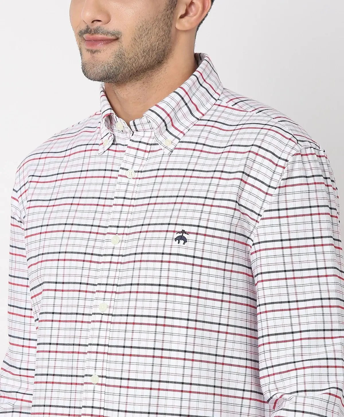 https://cdn.fynd.com/v2/falling-surf-7c8bb8/fyprod/wrkr/products/pictures/item/free/original/brooks-brothers/202200054_RED/2/jhyZs82iTX-410366273005_3_8442.webp