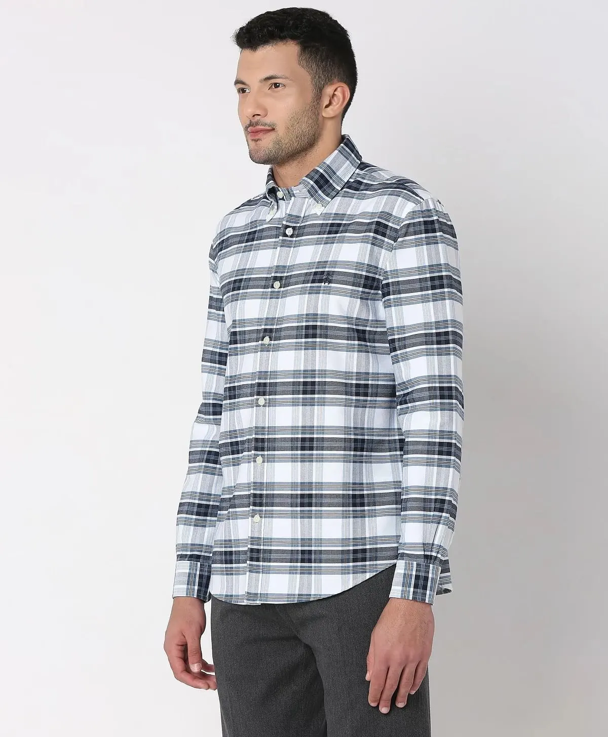 https://cdn.fynd.com/v2/falling-surf-7c8bb8/fyprod/wrkr/products/pictures/item/free/original/brooks-brothers/202200056_BLUE/1/XynquNHLxP-410366275005_2_8026.webp
