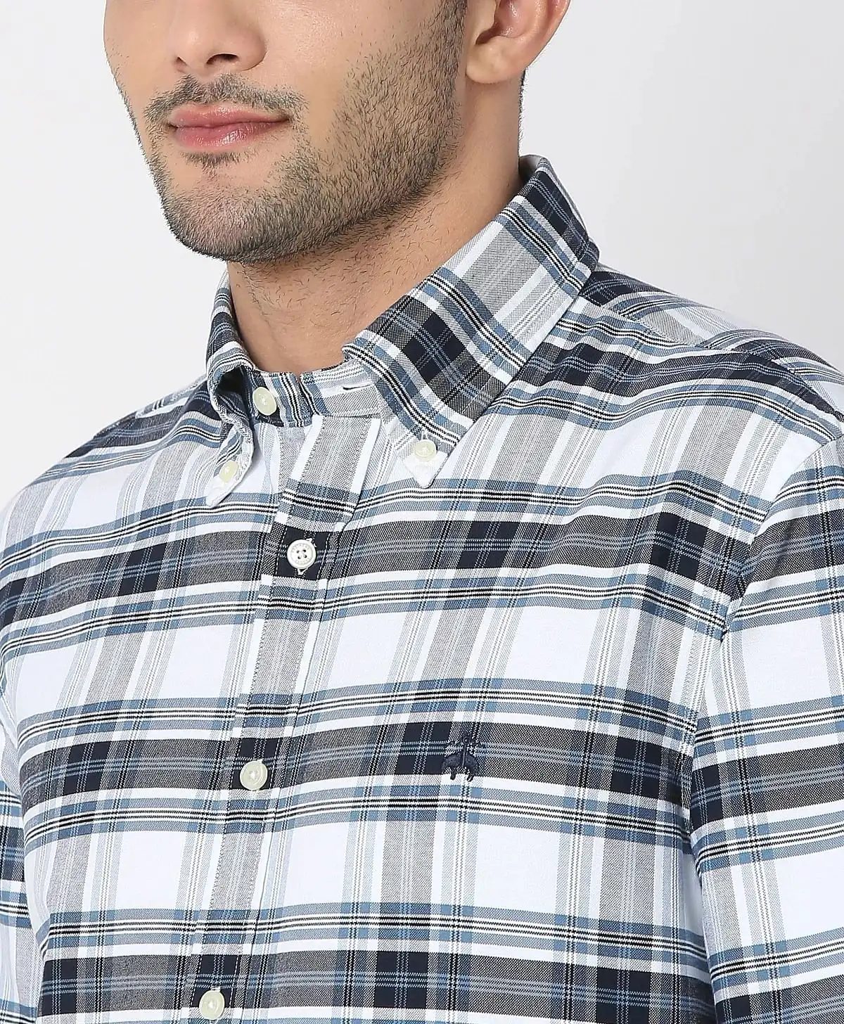 https://cdn.fynd.com/v2/falling-surf-7c8bb8/fyprod/wrkr/products/pictures/item/free/original/brooks-brothers/202200056_BLUE/2/AZqNekgvB7-410366275005_3_9445.webp