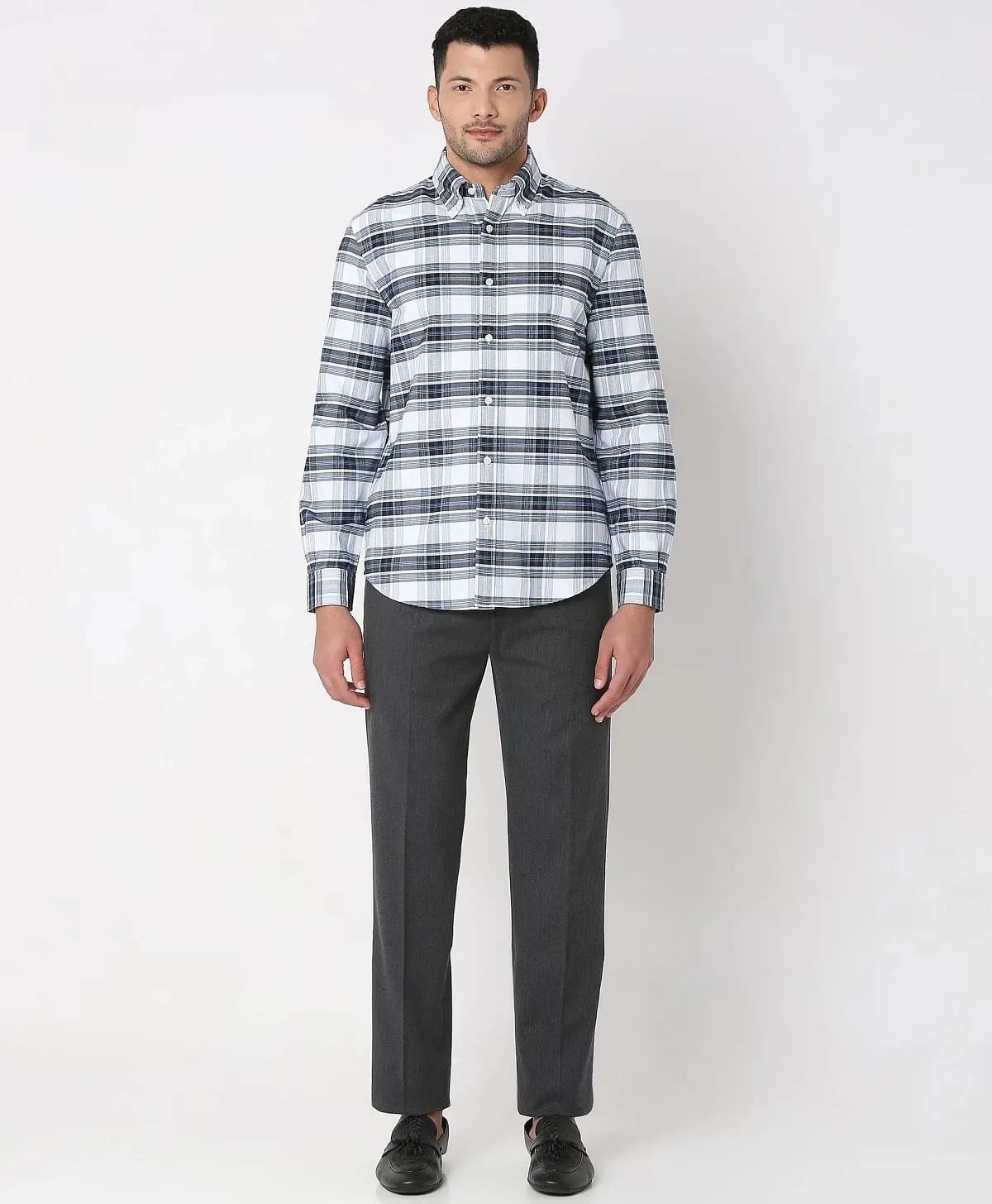 https://cdn.fynd.com/v2/falling-surf-7c8bb8/fyprod/wrkr/products/pictures/item/free/original/brooks-brothers/202200056_BLUE/3/eWWNC-LCyf-410366275005_4_8412.webp