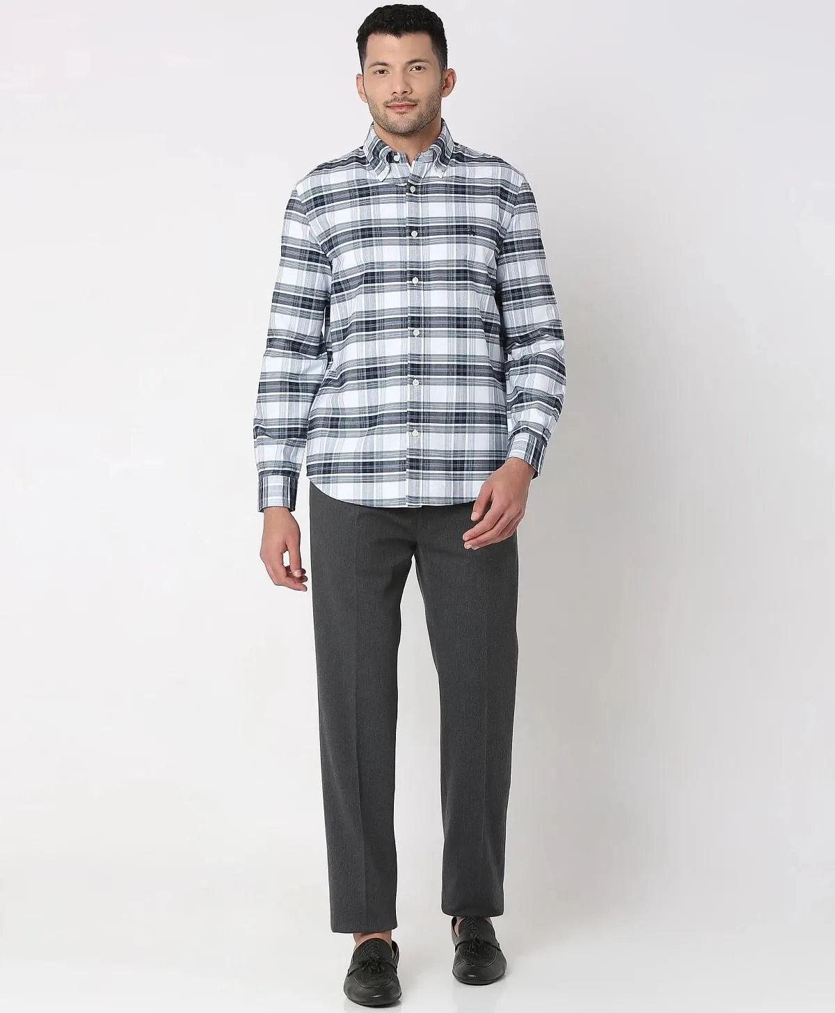 https://cdn.fynd.com/v2/falling-surf-7c8bb8/fyprod/wrkr/products/pictures/item/free/original/brooks-brothers/202200056_BLUE/4/p_HlQWqX6e-410366275005_5_5699.webp