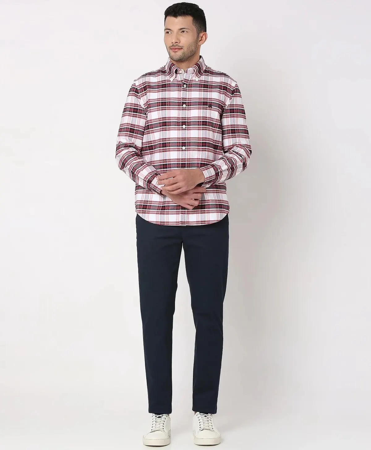https://cdn.fynd.com/v2/falling-surf-7c8bb8/fyprod/wrkr/products/pictures/item/free/original/brooks-brothers/202200057_RED/4/qI34mhRSfG-410366276005_5_4403.webp