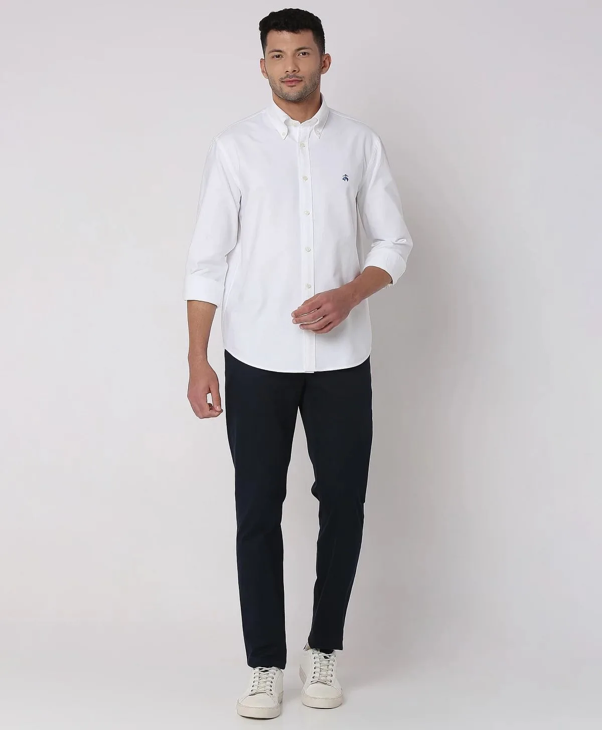 https://cdn.fynd.com/v2/falling-surf-7c8bb8/fyprod/wrkr/products/pictures/item/free/original/brooks-brothers/202200065_WHITE/5/WoJ5bePnWk-410366282005_6_5924.webp