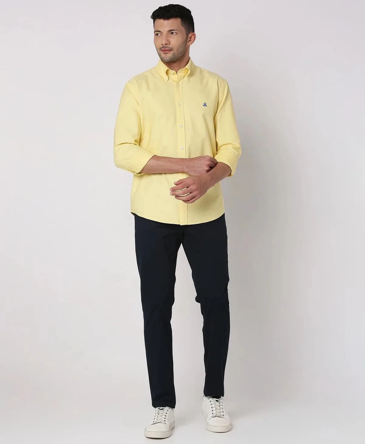 https://cdn.fynd.com/v2/falling-surf-7c8bb8/fyprod/wrkr/products/pictures/item/free/original/brooks-brothers/202200071_MELLOW-YELLOW/4/TSKTja37OA-410366288005_5_5562.webp