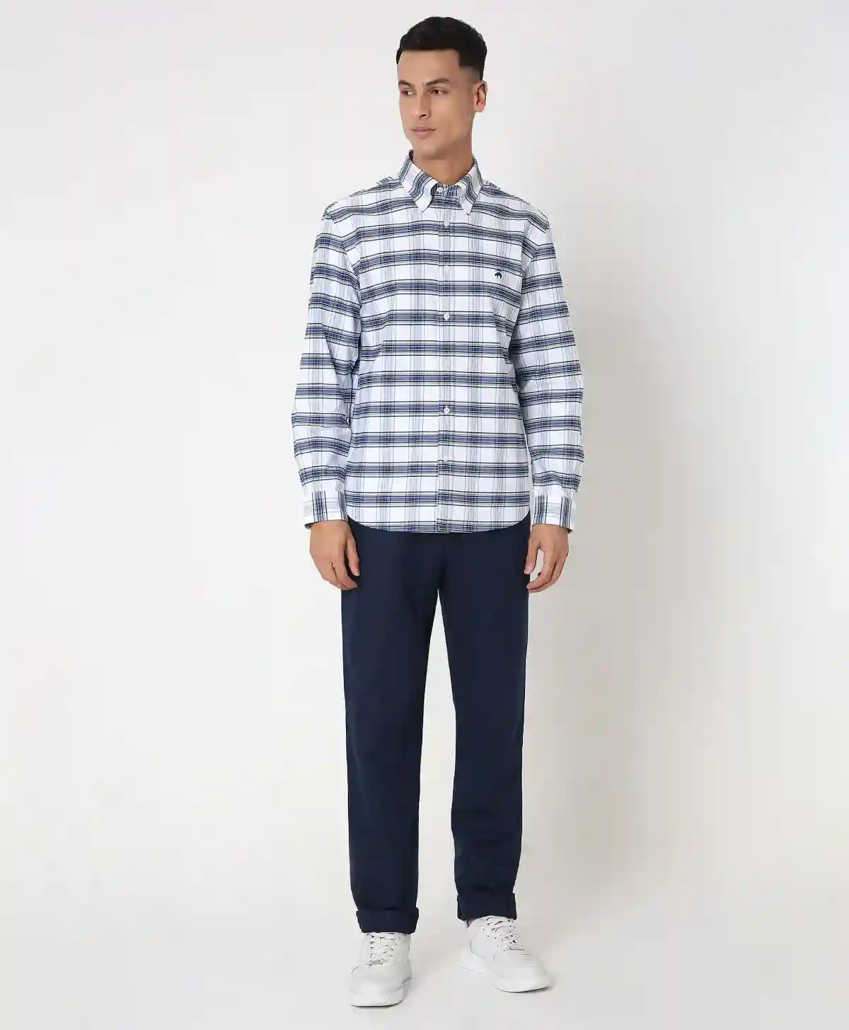 https://cdn.fynd.com/v2/falling-surf-7c8bb8/fyprod/wrkr/products/pictures/item/free/original/brooks-brothers/202400088_BLUE/1/q4WlCU6KvR-410478693005_2_1312.webp