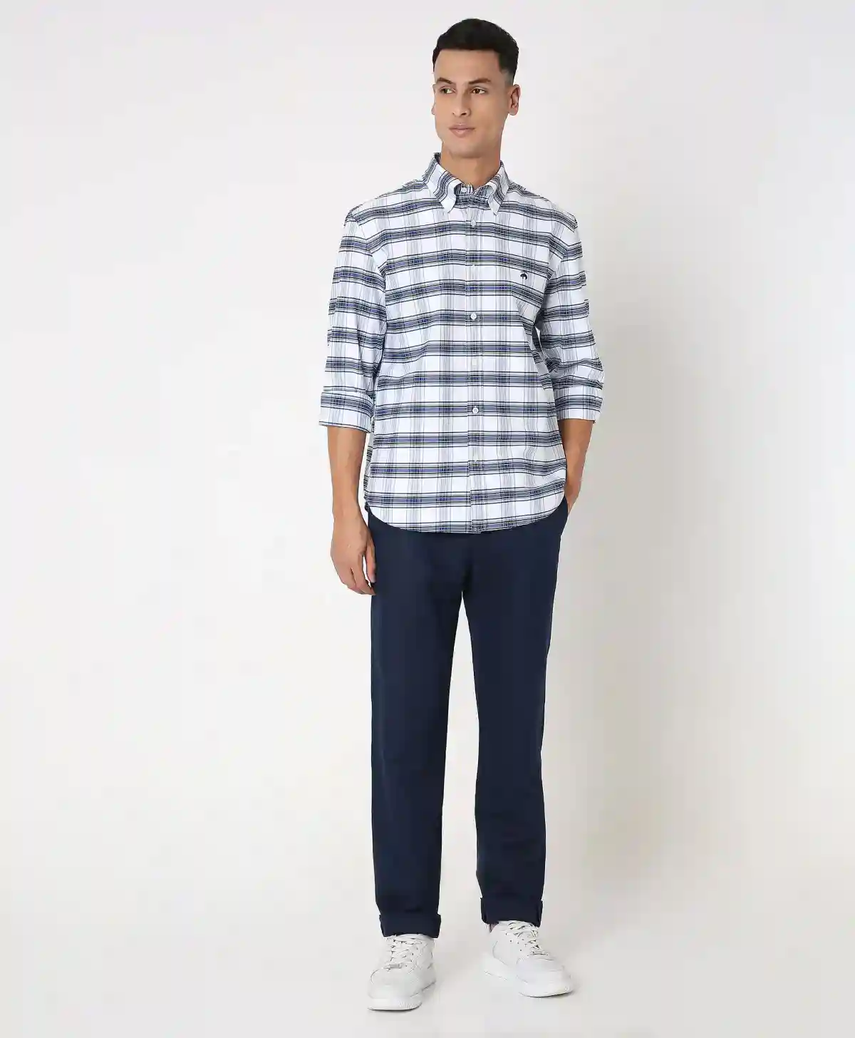 https://cdn.fynd.com/v2/falling-surf-7c8bb8/fyprod/wrkr/products/pictures/item/free/original/brooks-brothers/202400088_BLUE/4/zTm9hJ7gUf-410478693005_5_6175.webp