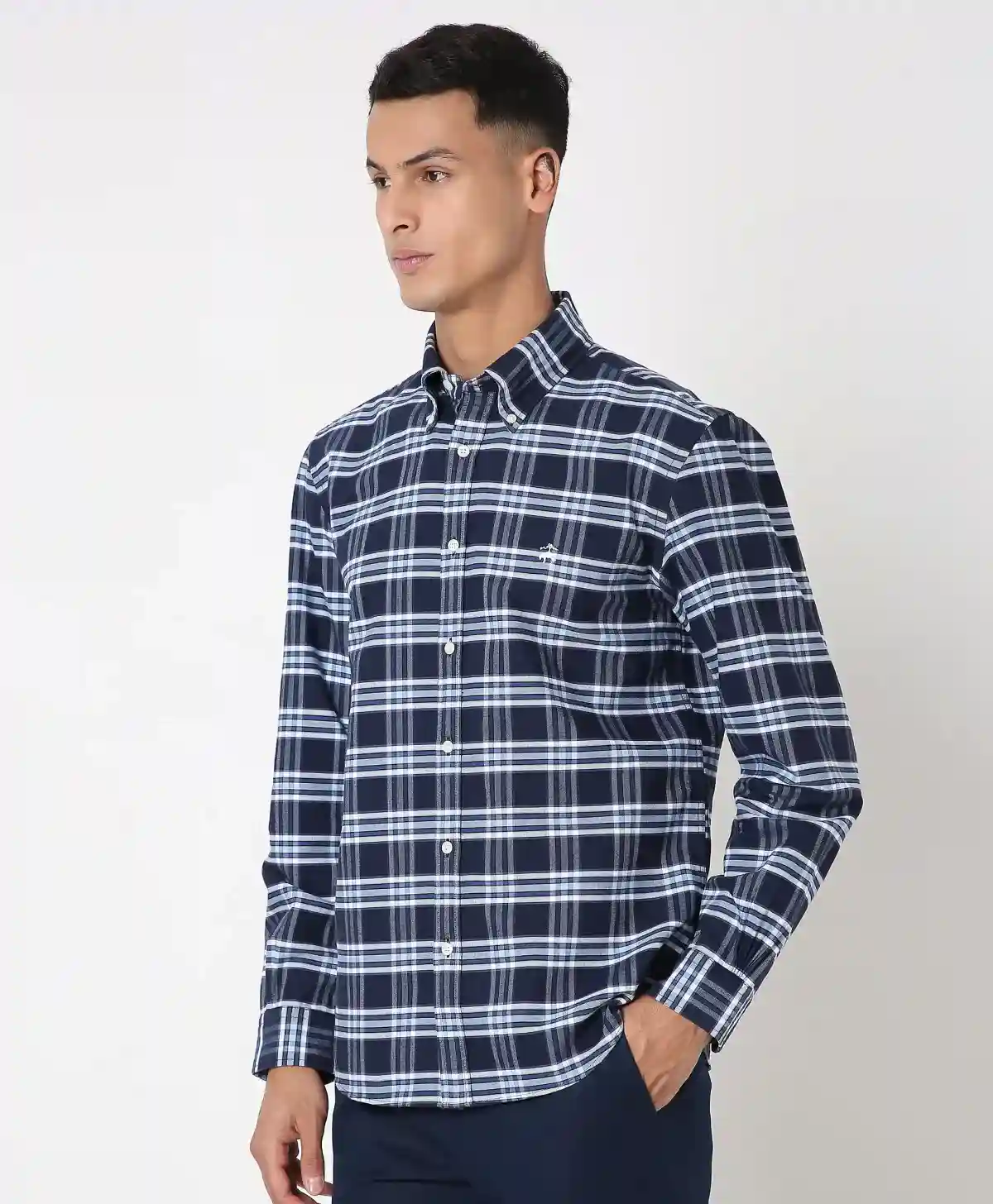 https://cdn.fynd.com/v2/falling-surf-7c8bb8/fyprod/wrkr/products/pictures/item/free/original/brooks-brothers/202400089_BLUE/3/j1XrHN1qD--410478694005_4_8686.webp