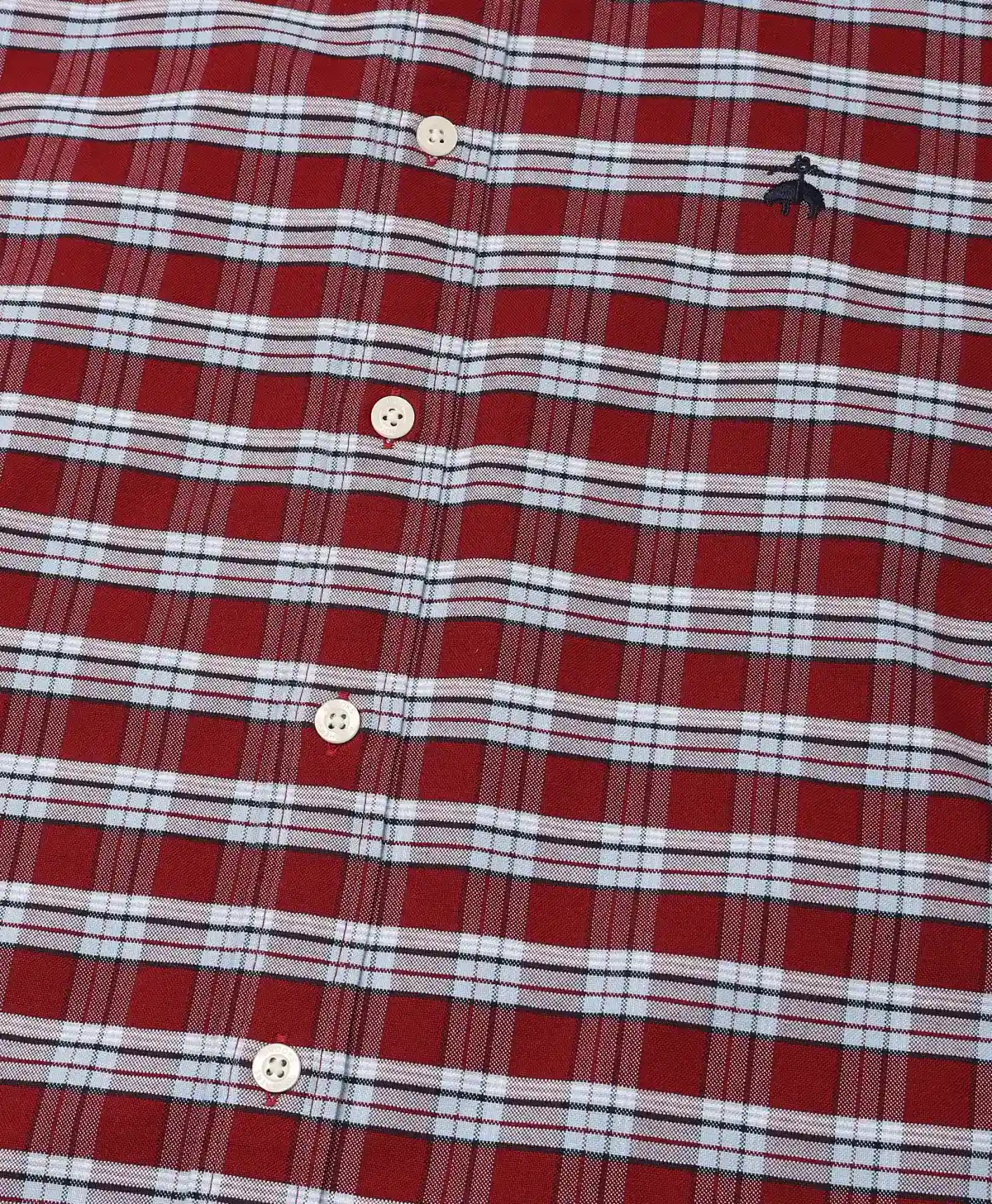 https://cdn.fynd.com/v2/falling-surf-7c8bb8/fyprod/wrkr/products/pictures/item/free/original/brooks-brothers/202400091_RED/7/c8326z5v3Q-410478696005_8_7560.webp