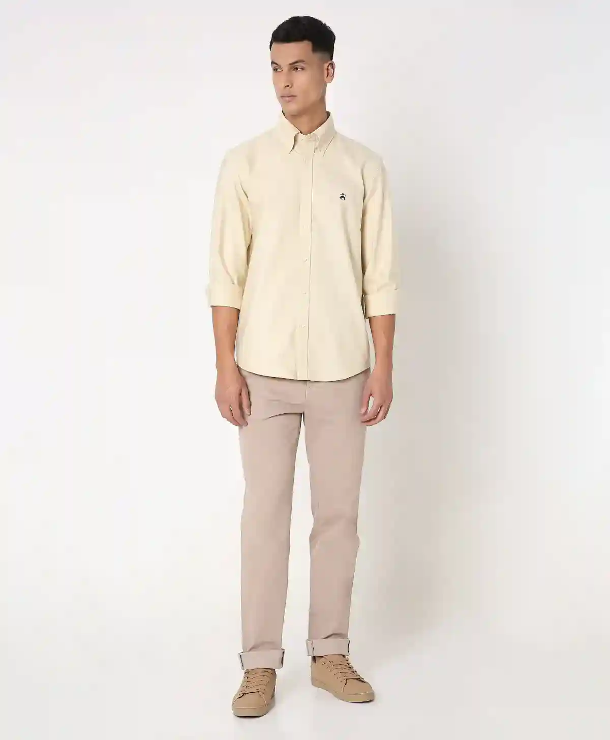 https://cdn.fynd.com/v2/falling-surf-7c8bb8/fyprod/wrkr/products/pictures/item/free/original/brooks-brothers/202400097_BEIGE/4/pPjF2hdLlw-410478702005_5_2124.webp