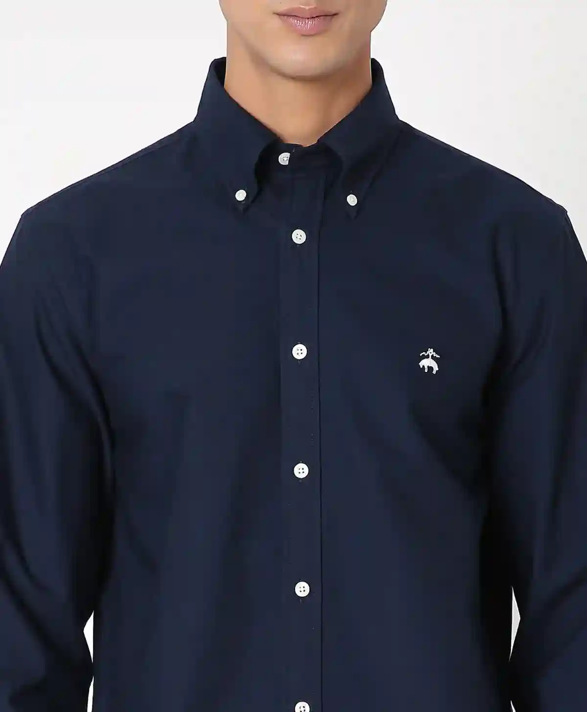 https://cdn.fynd.com/v2/falling-surf-7c8bb8/fyprod/wrkr/products/pictures/item/free/original/brooks-brothers/202400107_NAVY/3/0c0Md69Yvi-410478712005_4_3670.webp