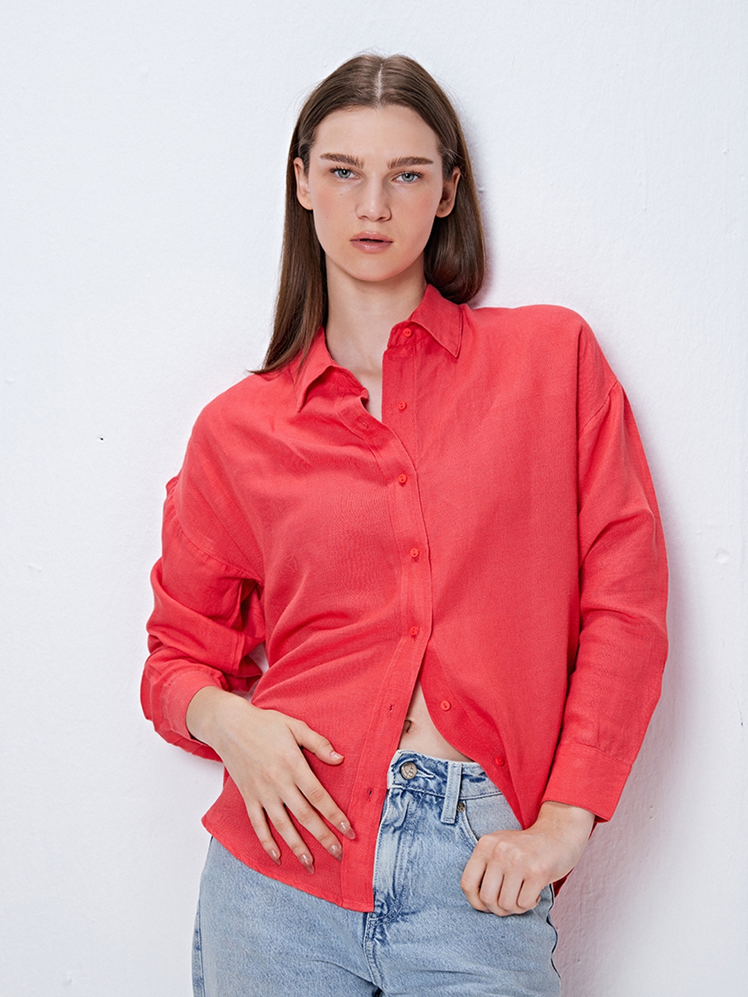 Cover Story | Pink oversized linen shirt